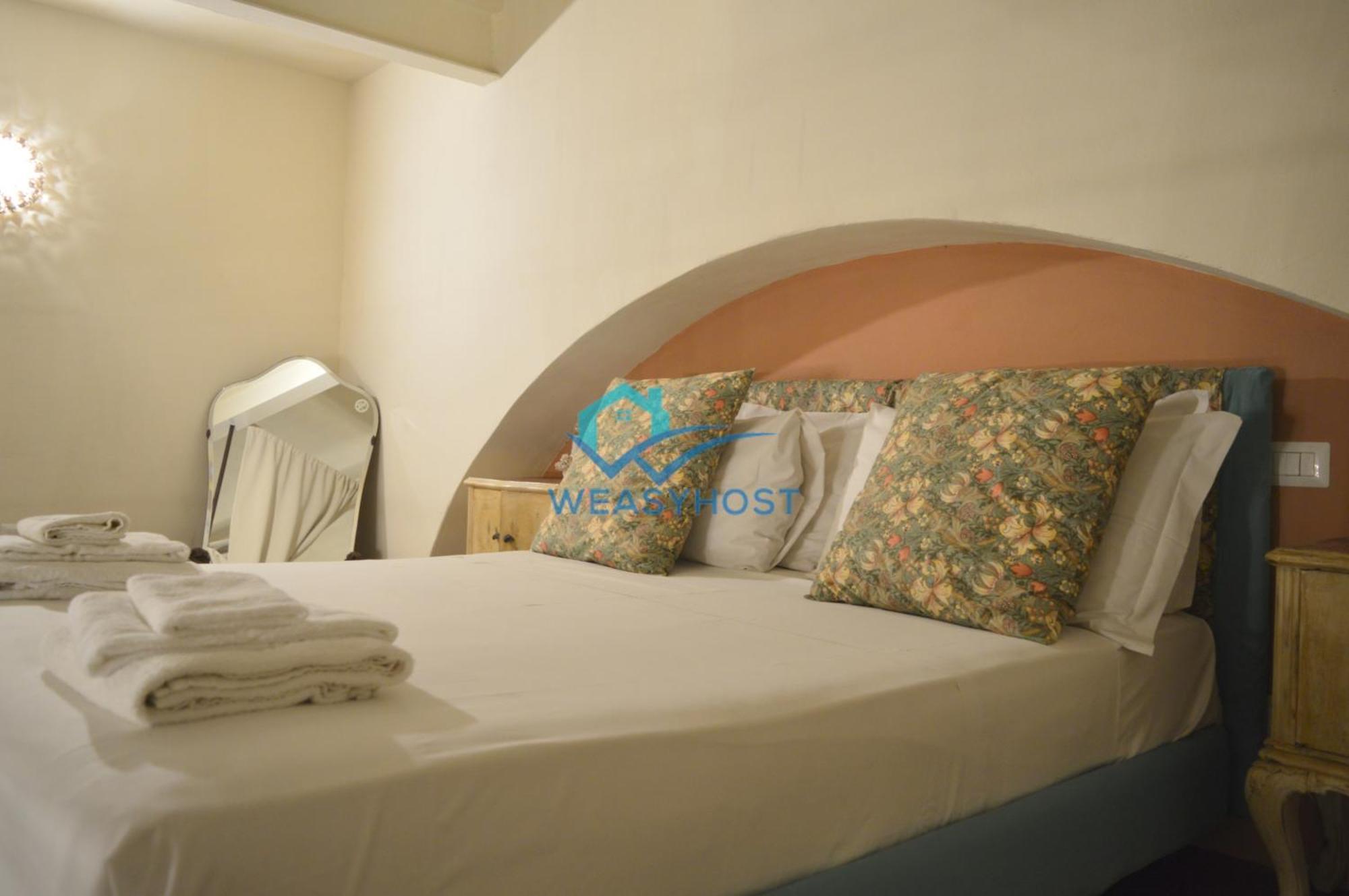 Shabby Loft In Colosseum *