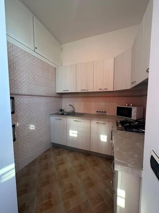 Apartamento Centocelle, Metro C Luminoso Quadrilocale *
