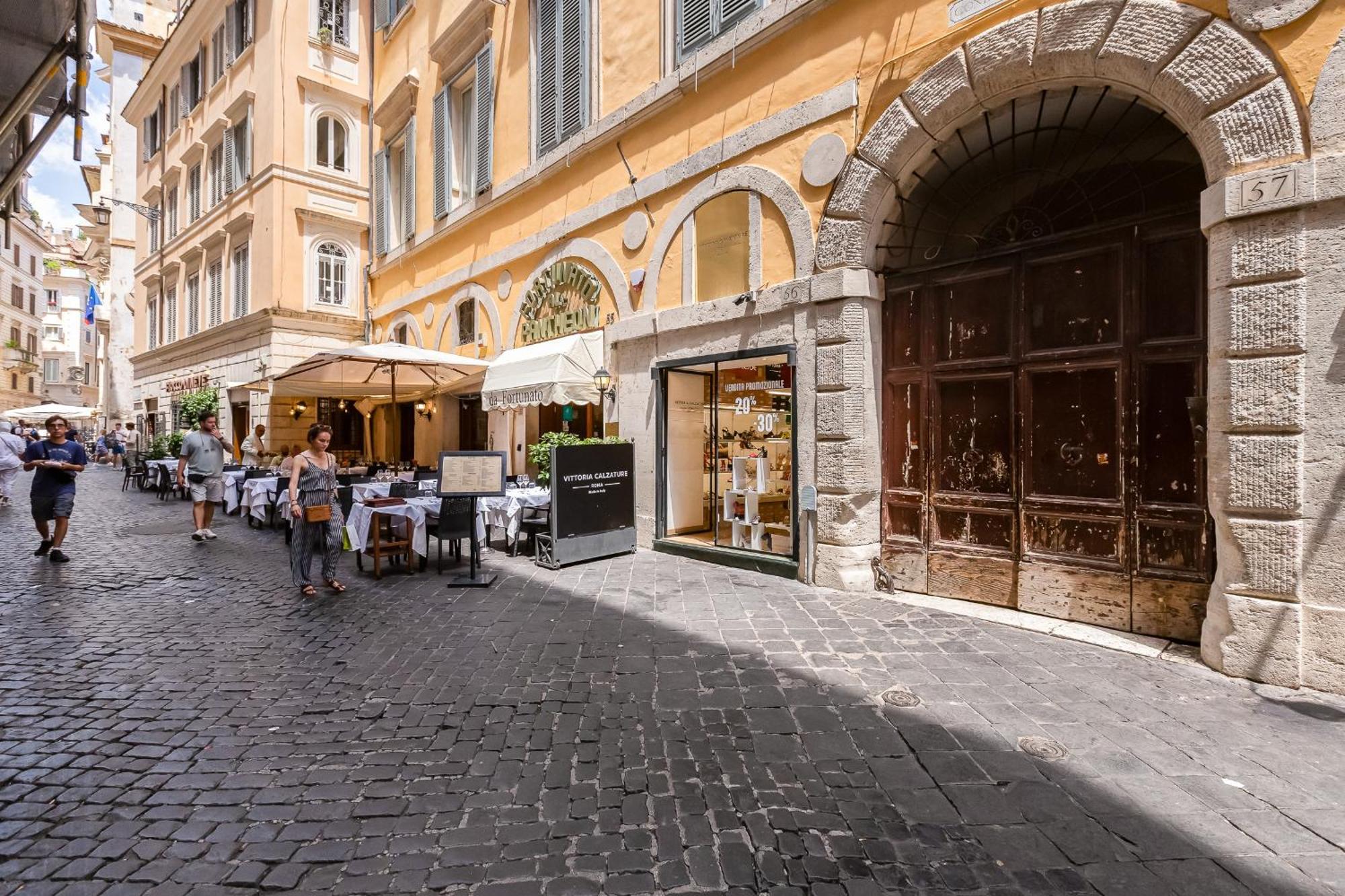 Pantheon 57 -a Pearl Experience In The Heart Of Apartment Rome