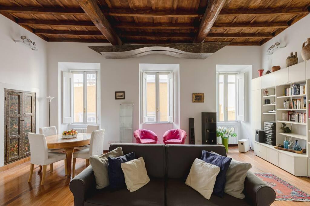 Giusi Trevi Apartment