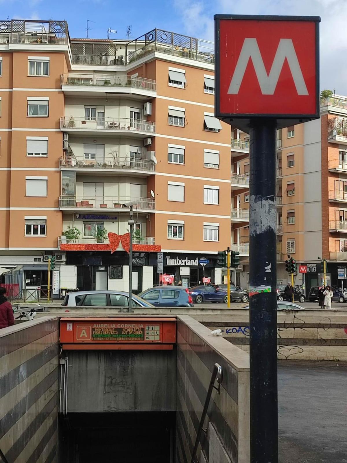 Zangal Al Vaticano - Metro Cornelia *