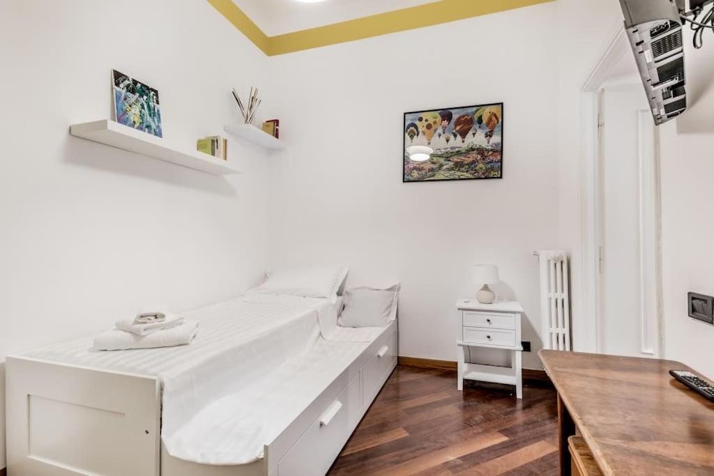 Elegance And Comfort In The Heart Of Romecoppede Apartment