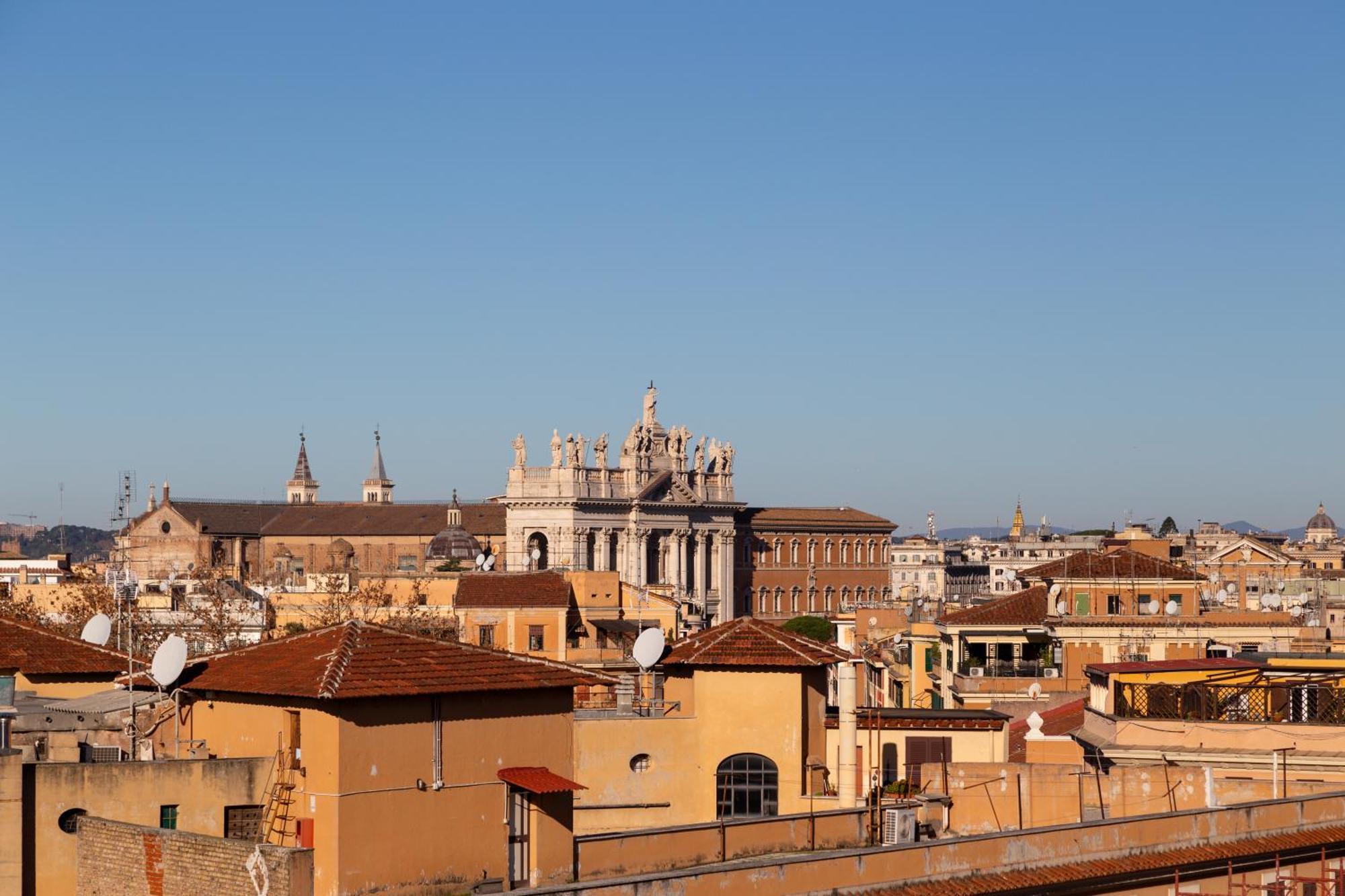 Adventura Penthouse Rome