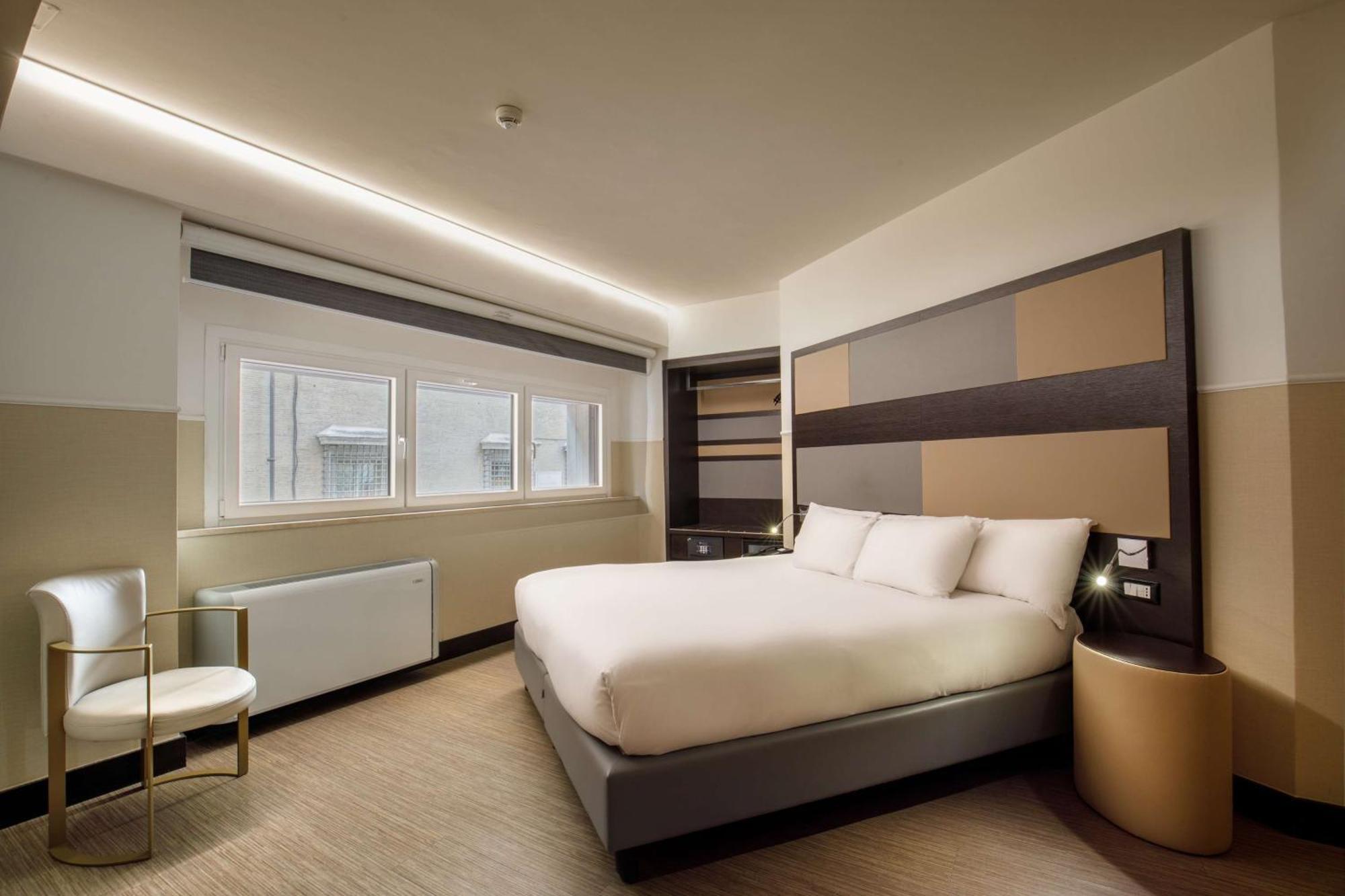 Hotel Cosmopolita Rome, Tapestry Collection By Hilton Rome