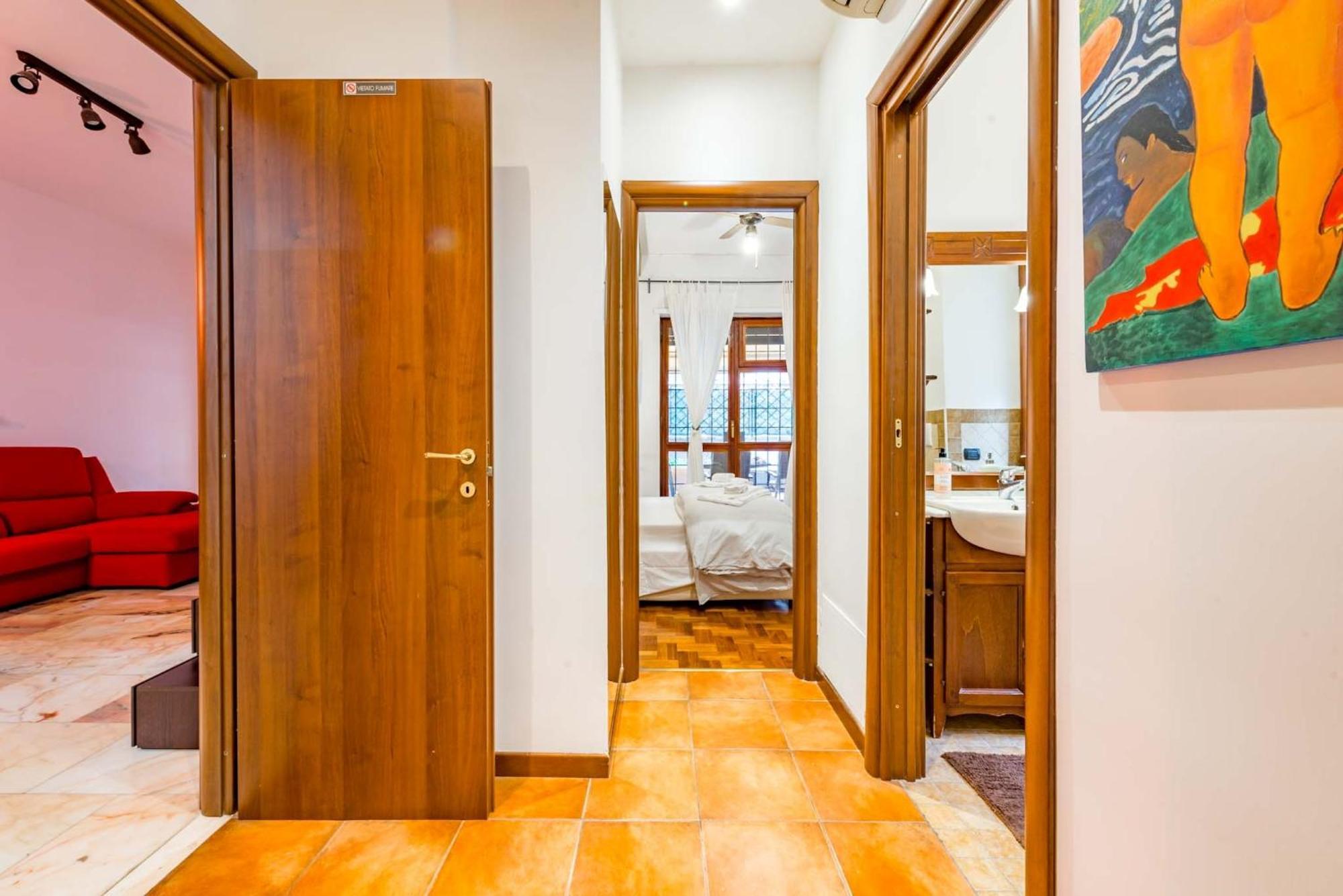 Apartment Alle Mura Aurelie Rome