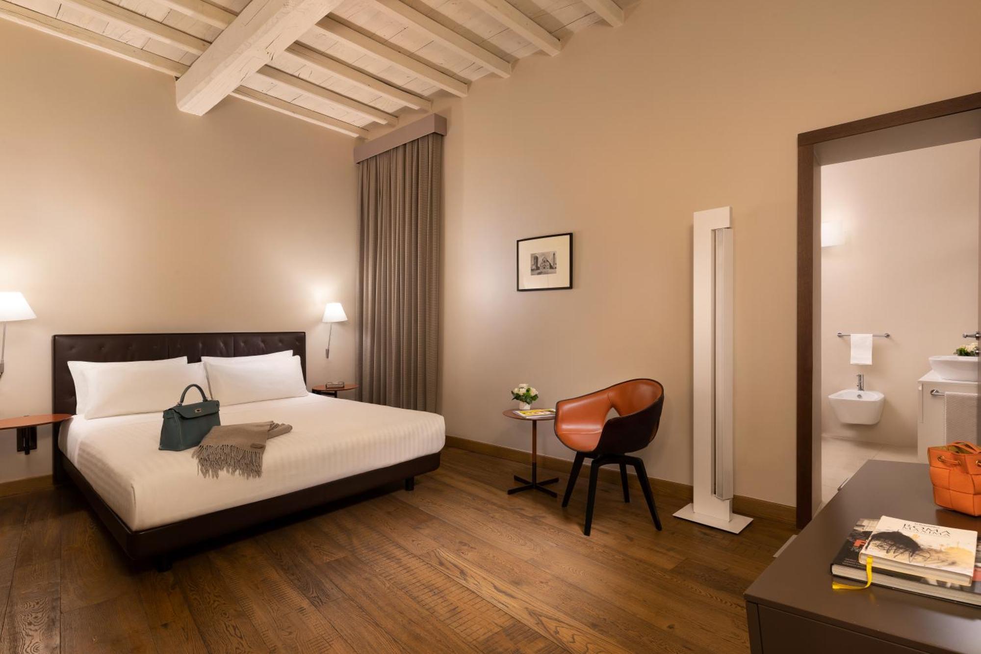 Palazzo Scanderbeg 4*
