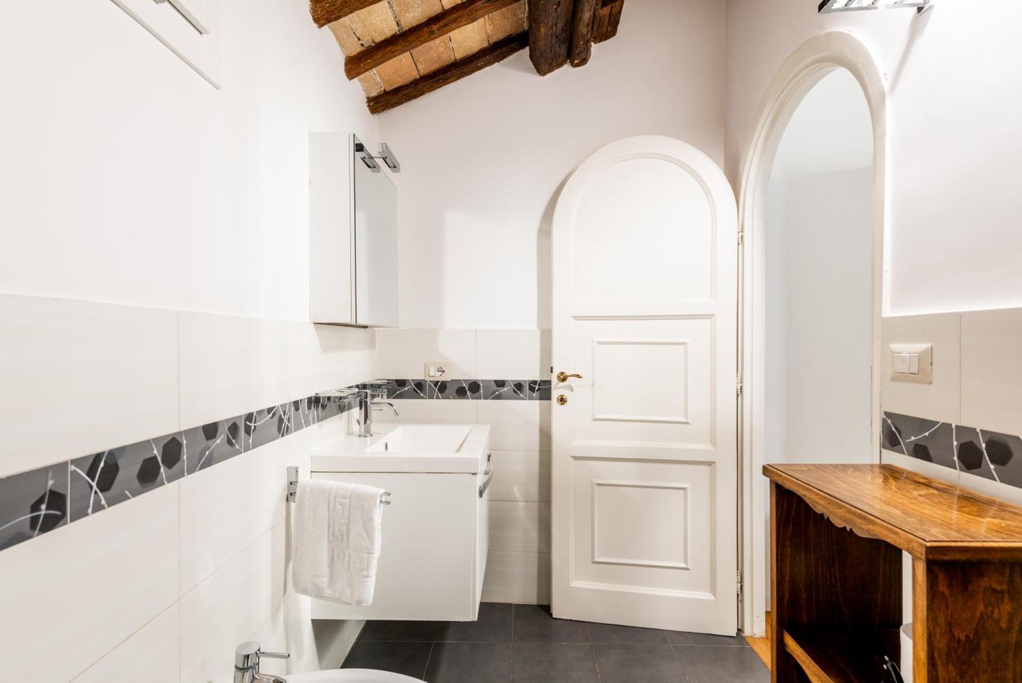 Pavone Centre Romantic Appartement *