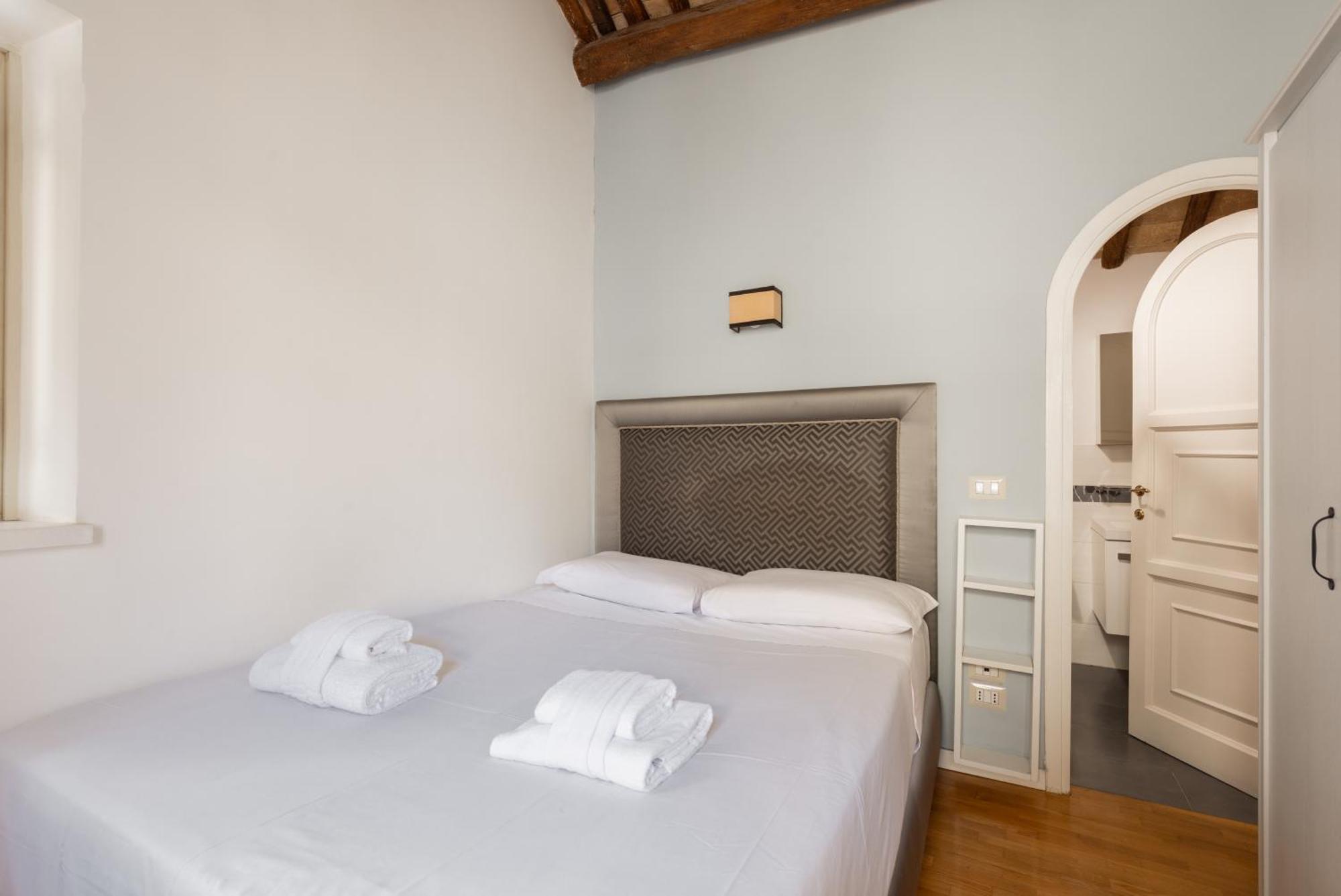 Pavone Centre Romantic Appartement *