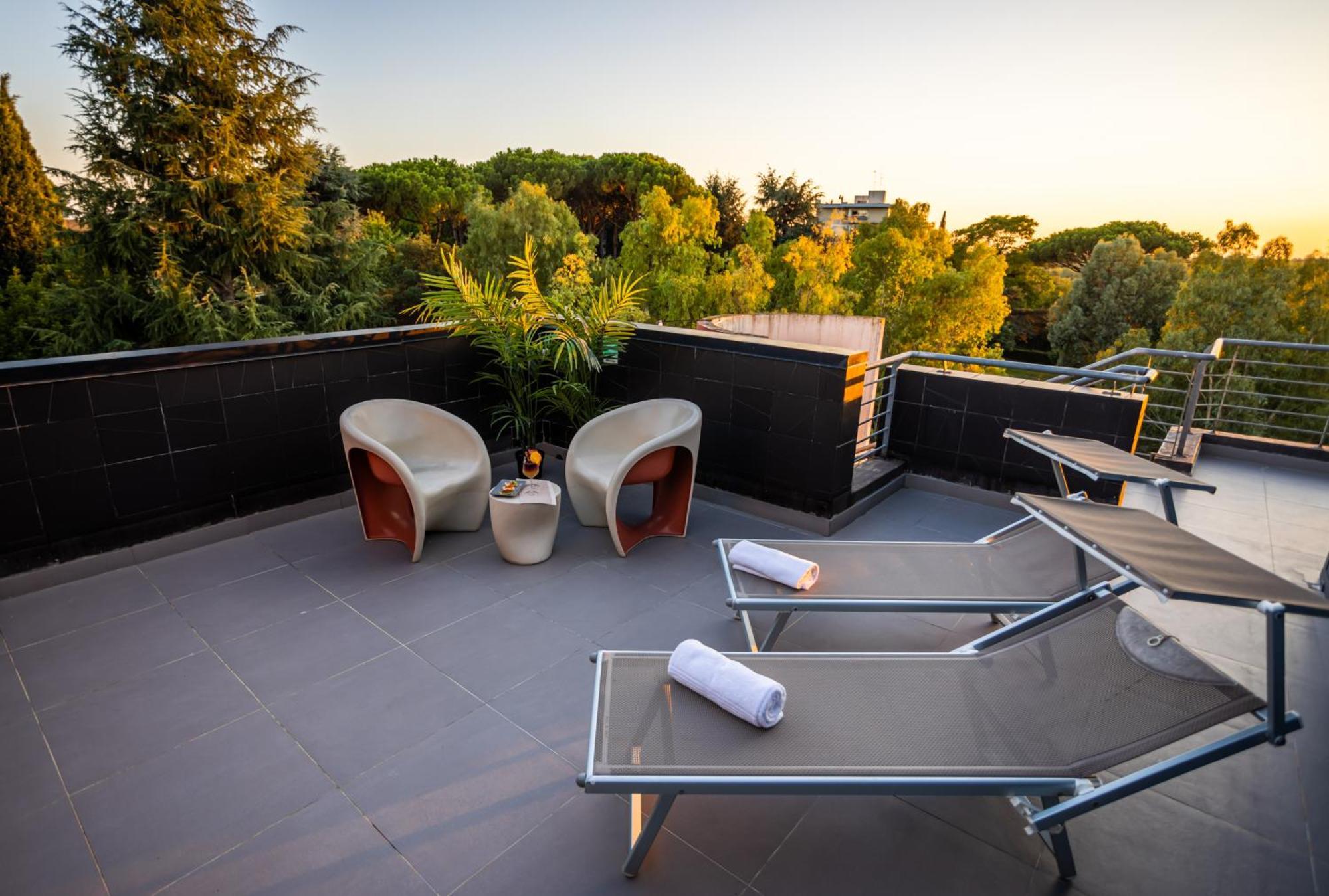Black Hotel Rome