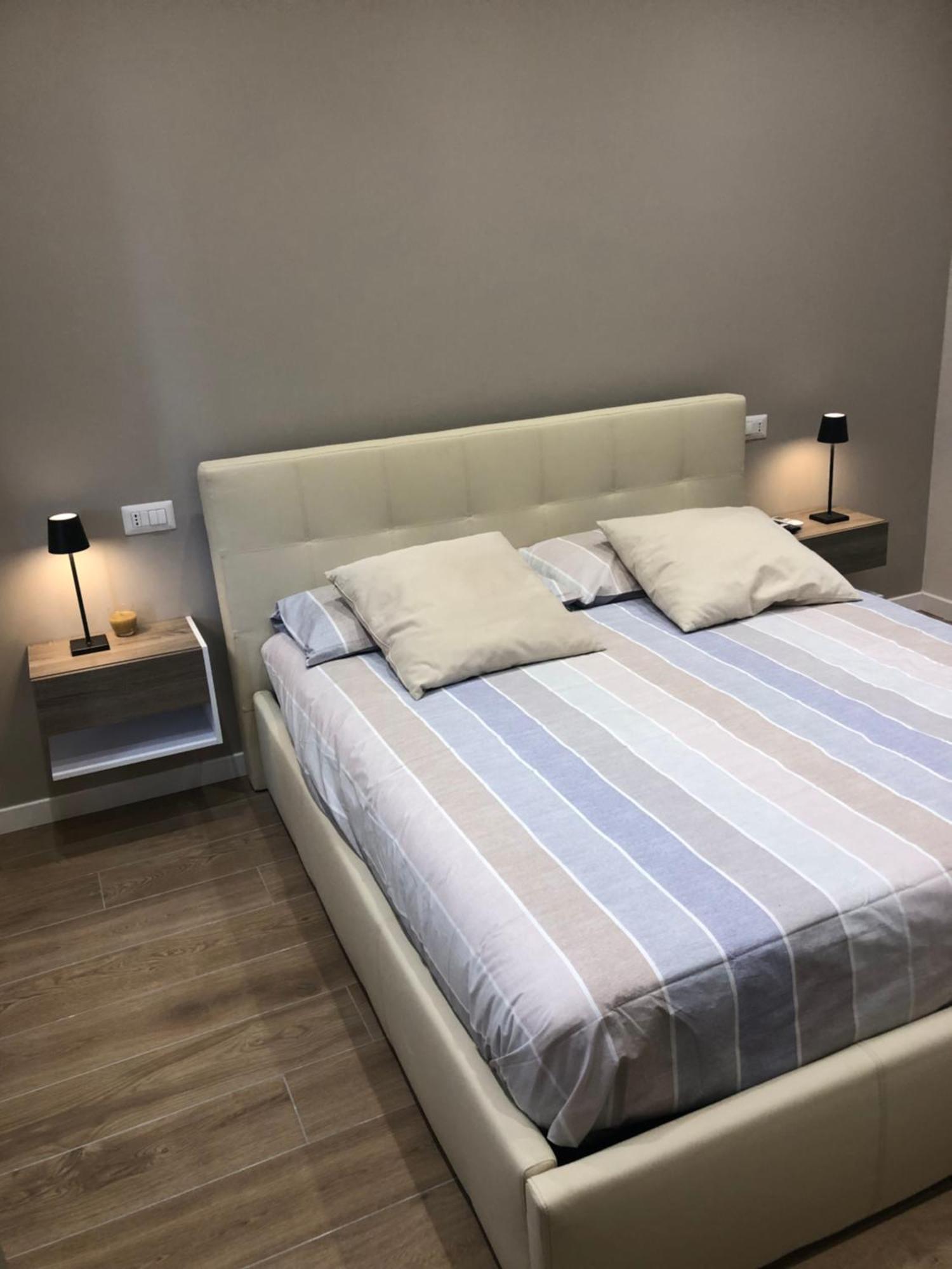 Pinciano 1stfloor Luxury Room1