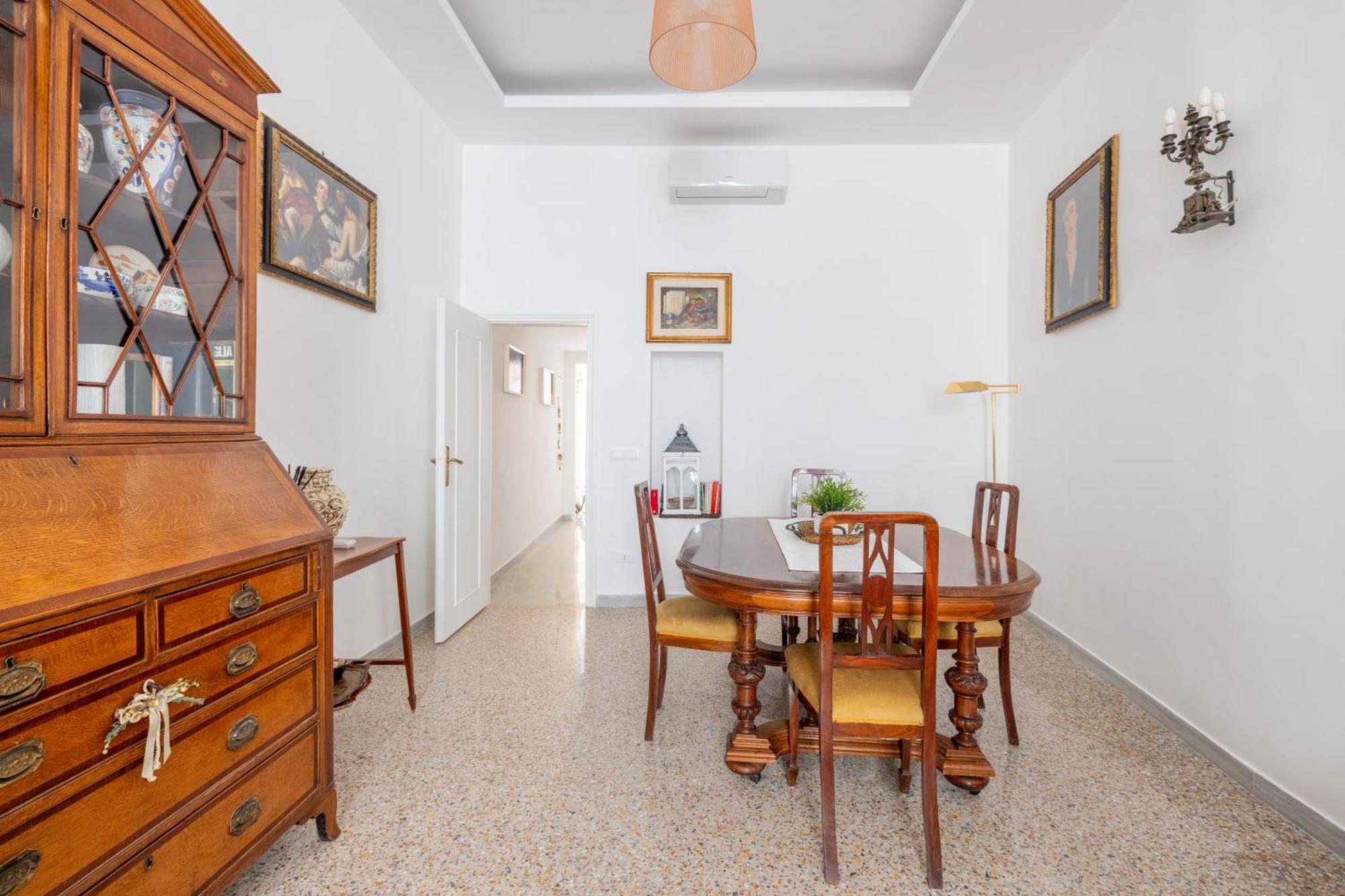 Pellegrino Charming By Varental Roma