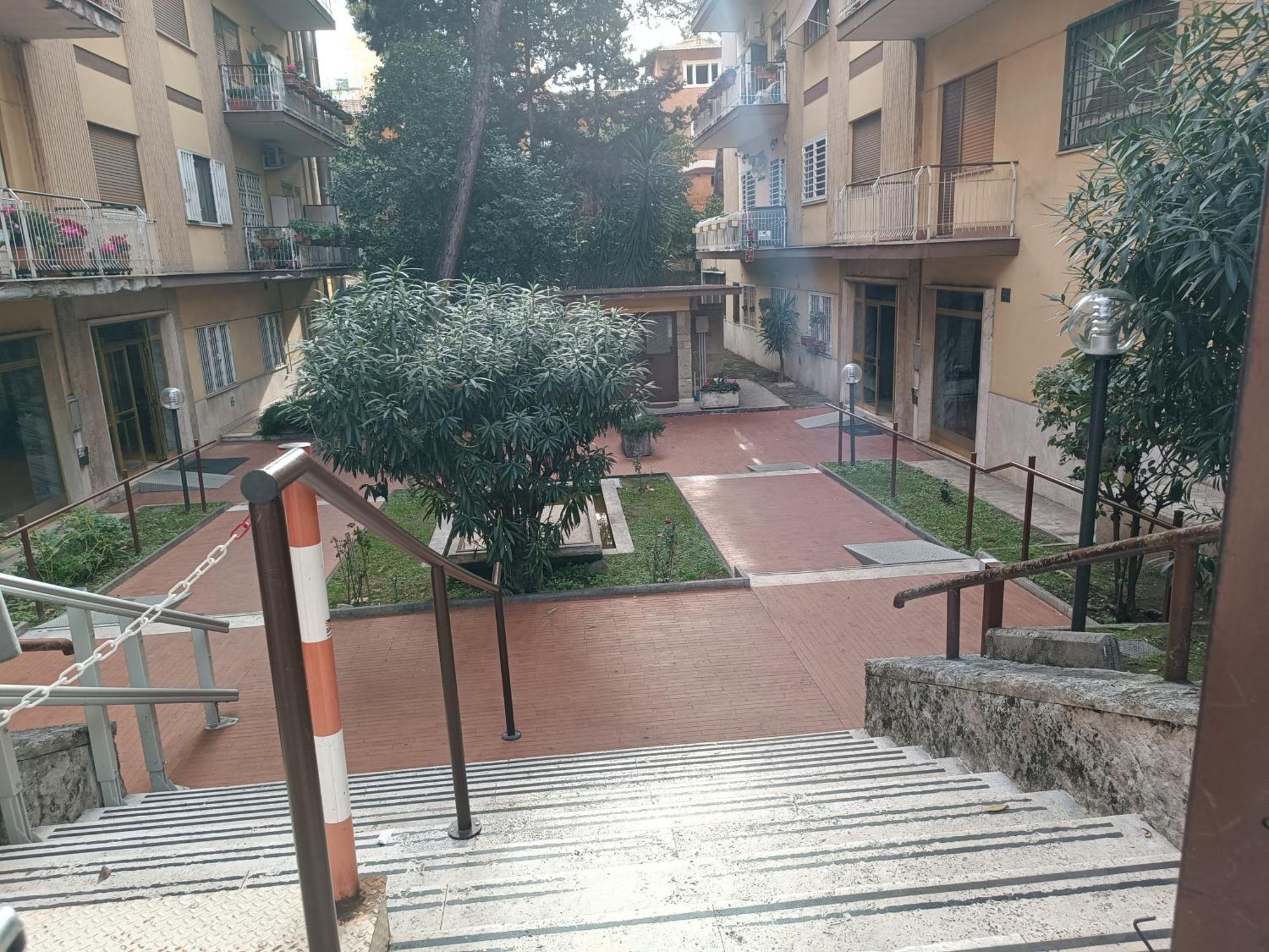 Per 4 In Via Tiburtina, Wi-fi, Metro B E Bus Per Il Centro E La Sapienza Apartment Rome