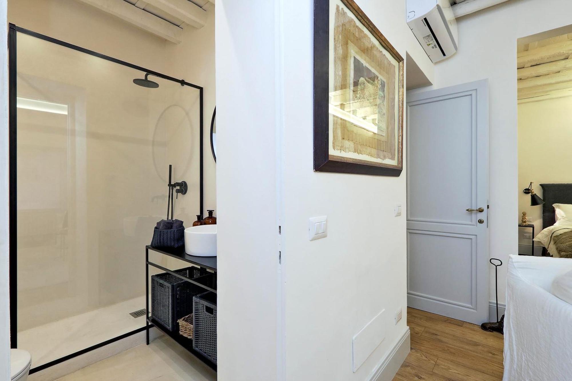 Luxury Charme Between Pantheon And Spanish Steps Appartamento