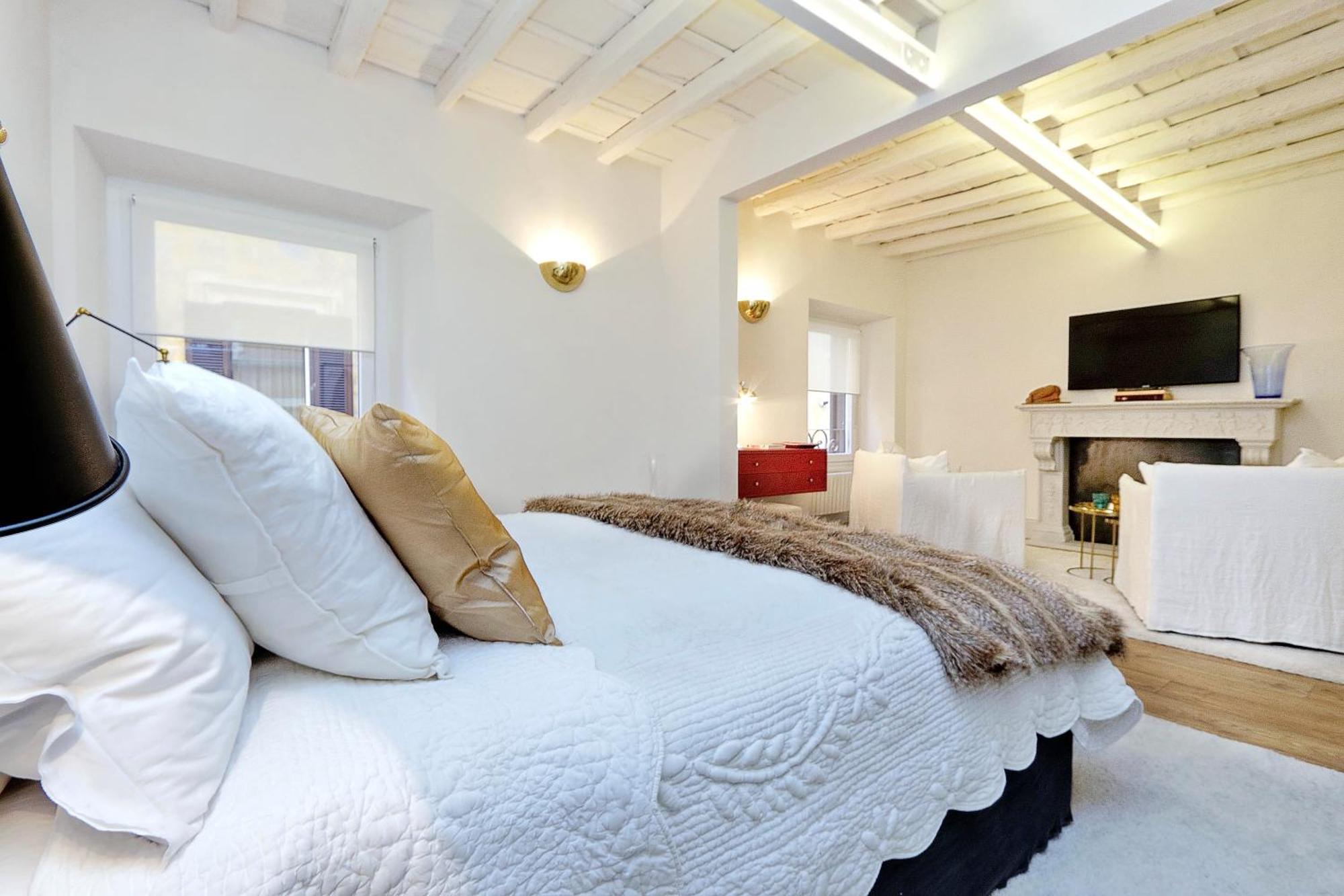 Appartamento Luxury Charme Between Pantheon And Spanish Steps *