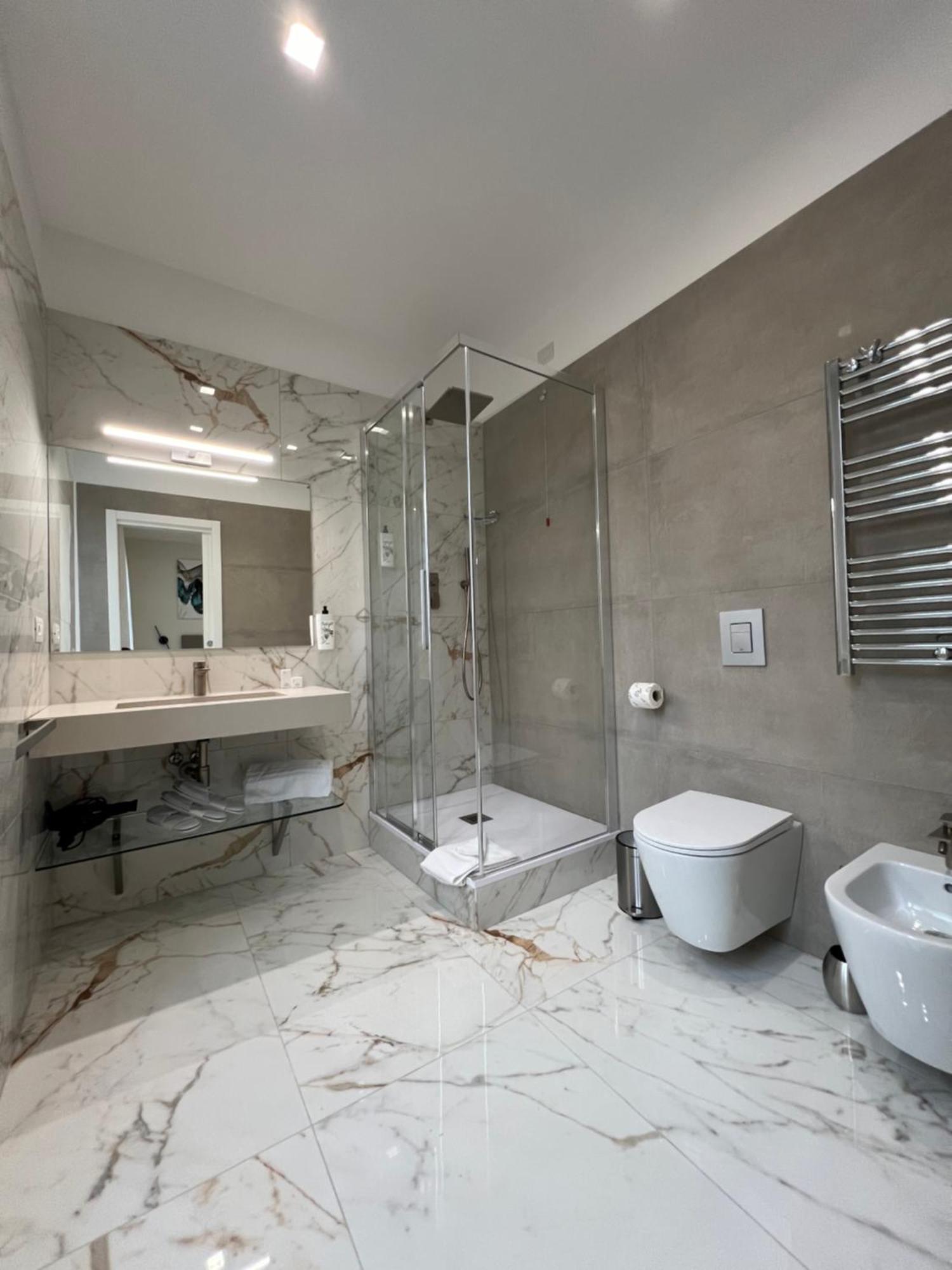 Vittoria's Luxury Guest house Rome