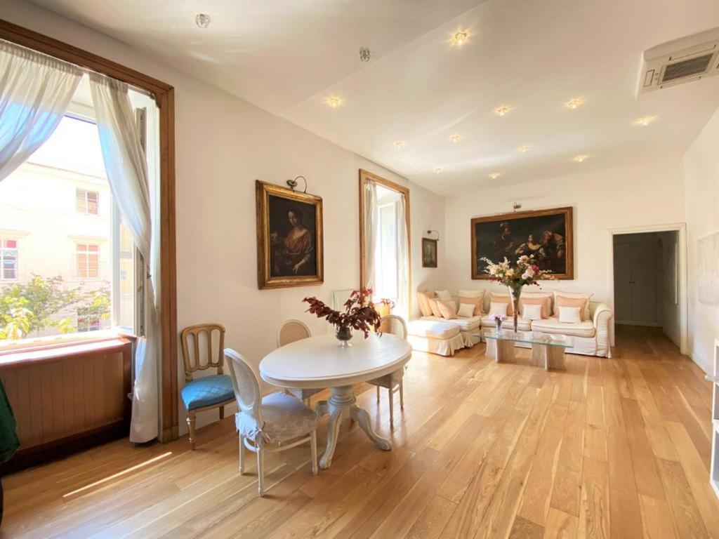 Apartment Art Atelier Vitelleschi