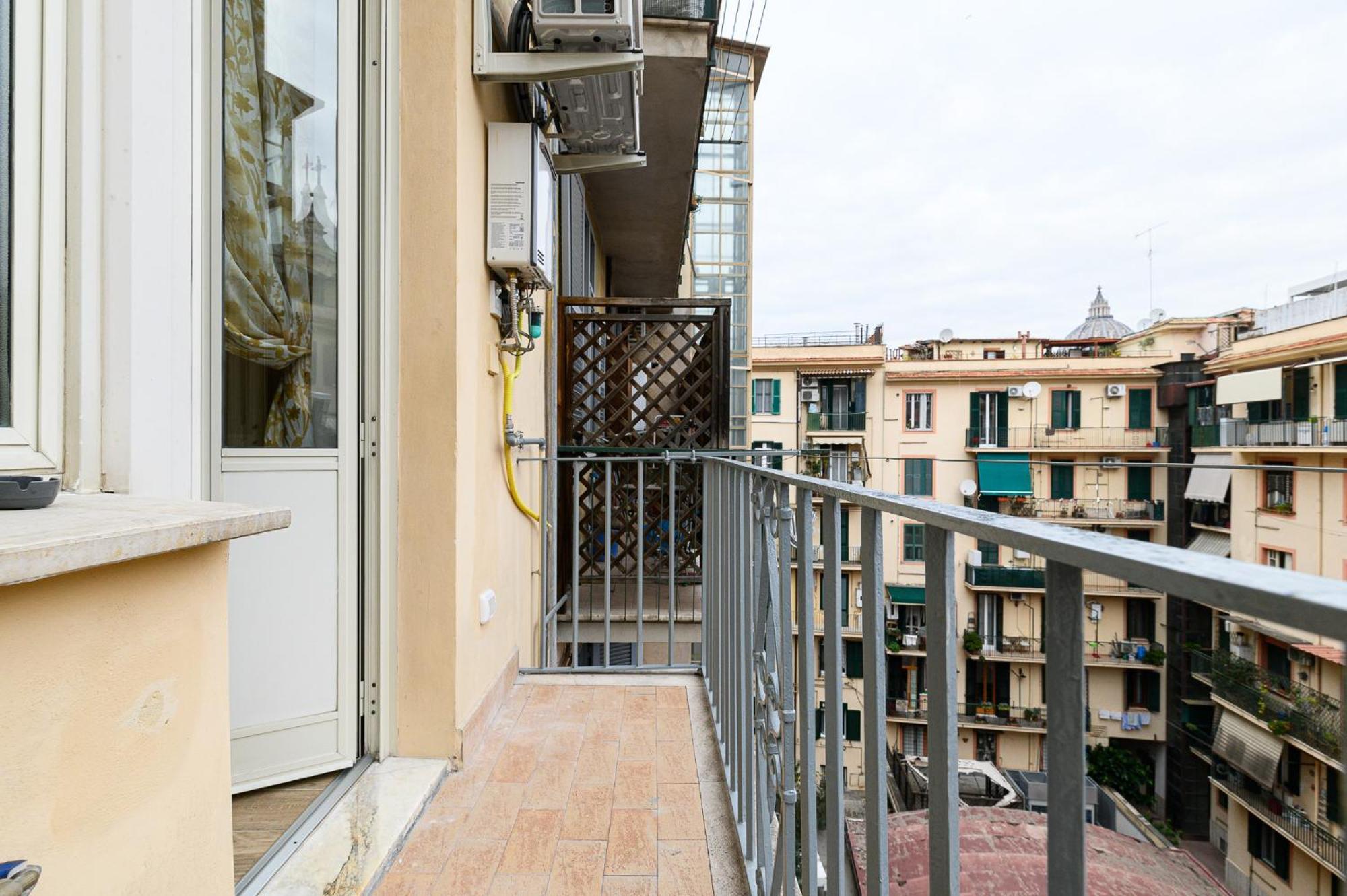 Vatican Bells Apartment *