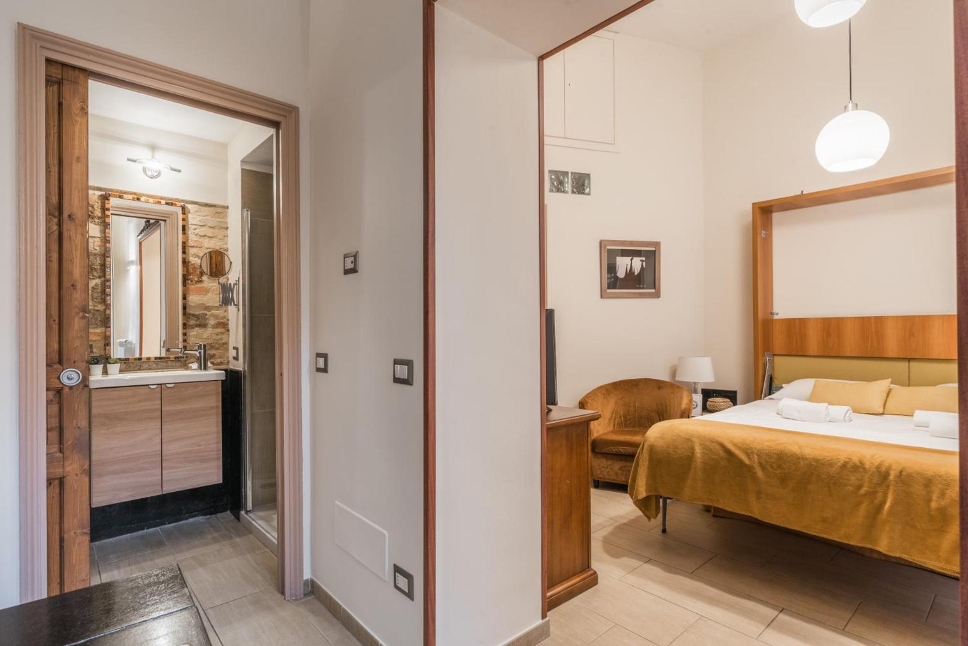 The Rent - Two-bedroom Near Fori Imperiali * Rome