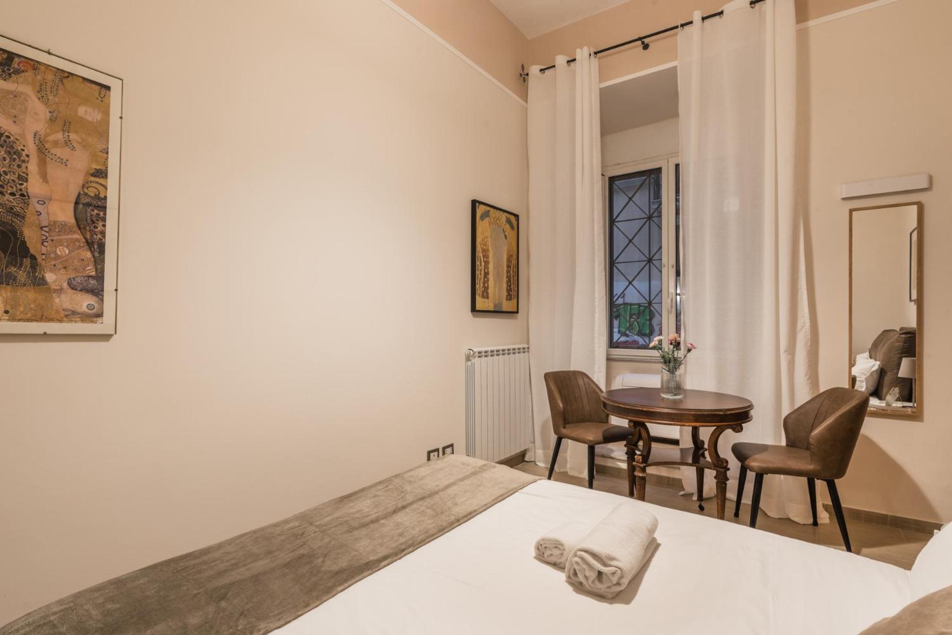 The Rent - Two-bedroom Near Fori Imperiali * Rome