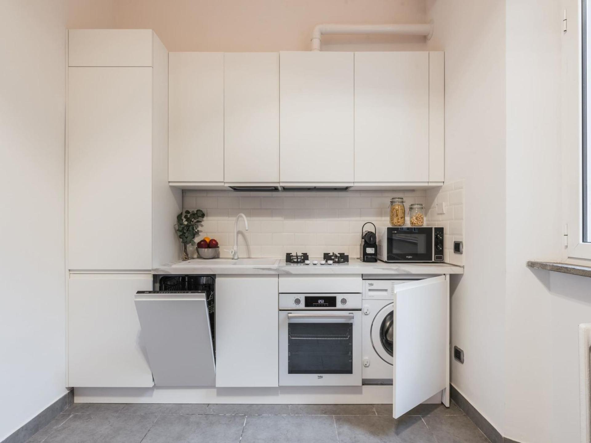 Apartment The Rent - Three-bedroom In Manzoni District Rome