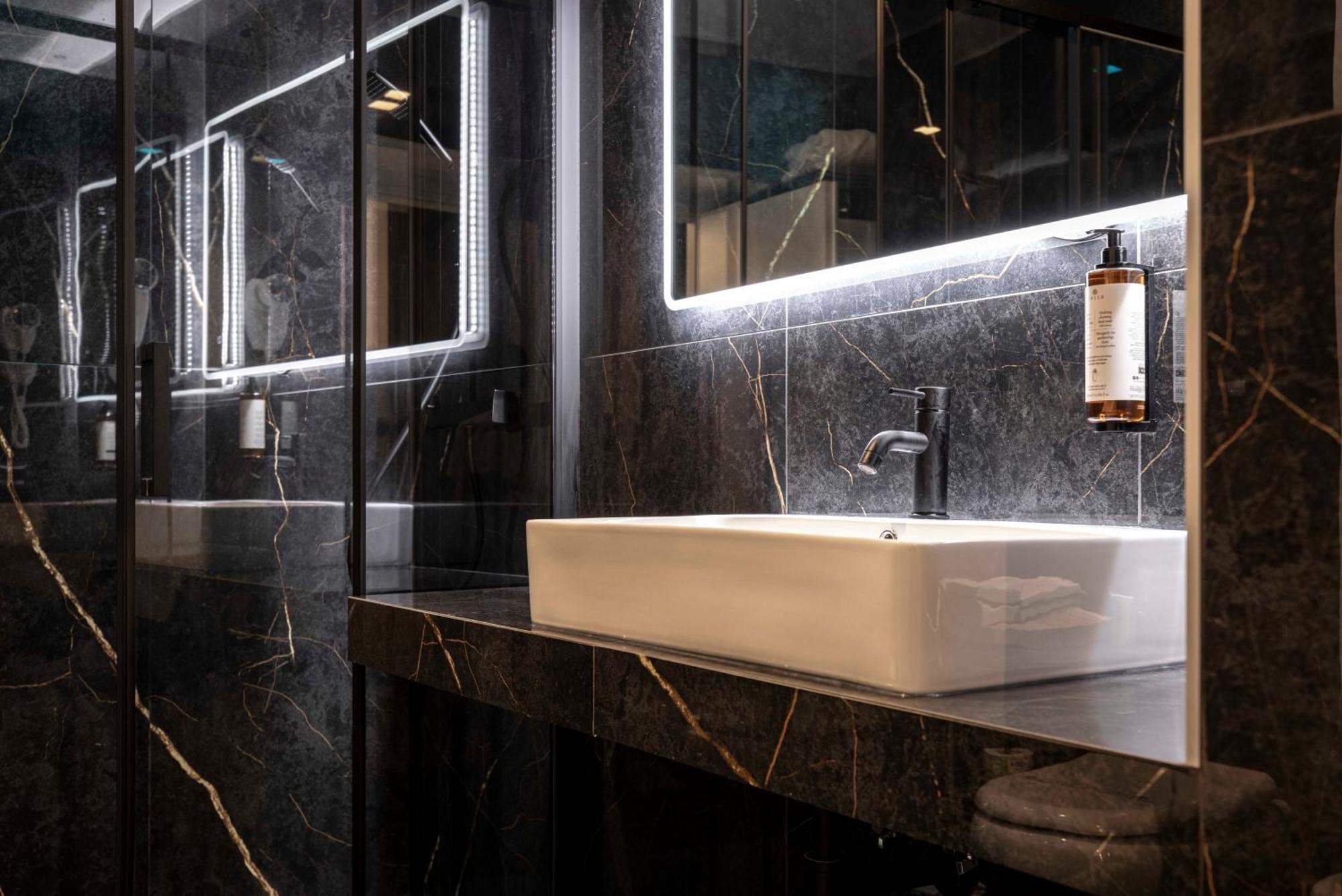 At Luxury Navona 2
