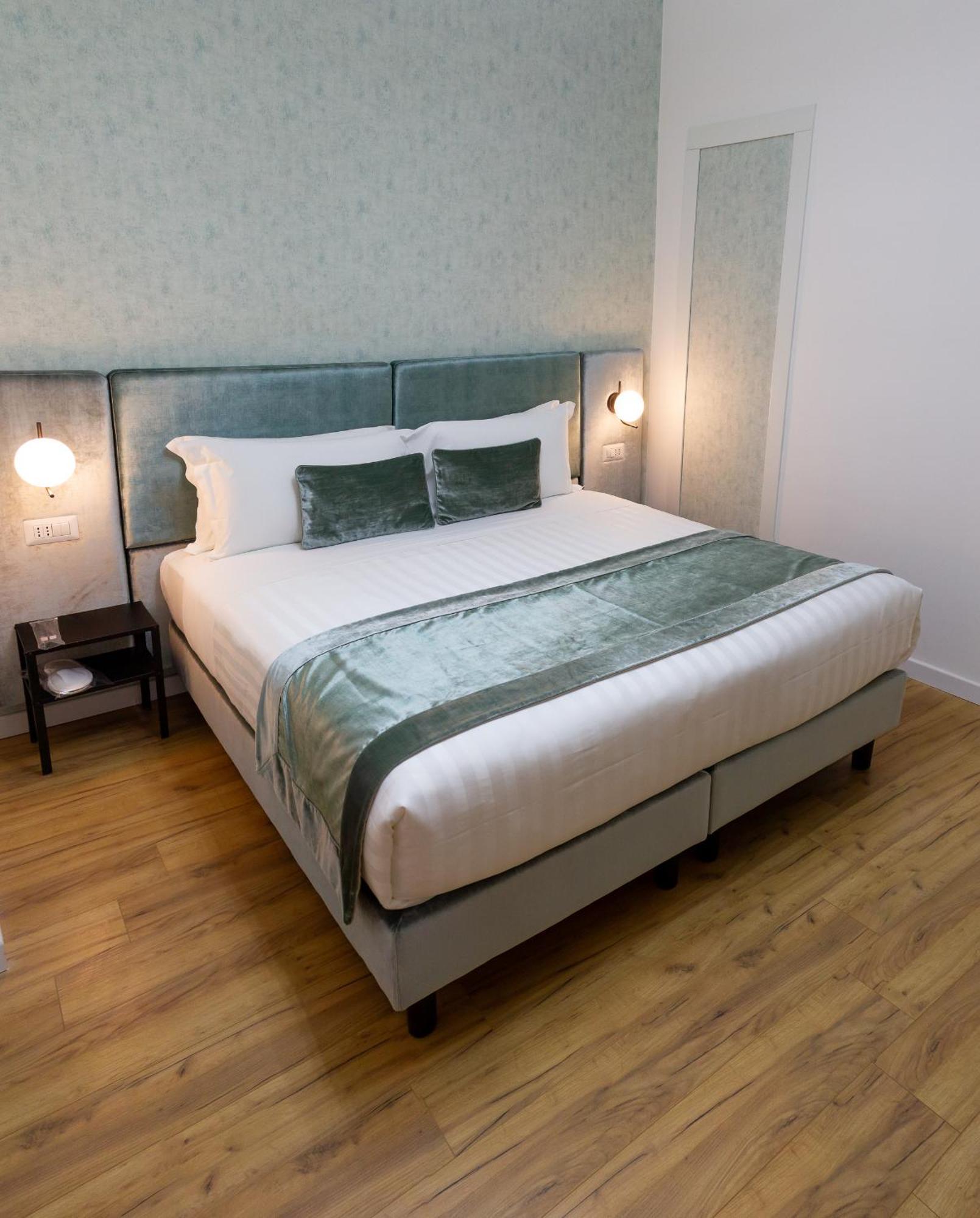 At St. Peter Rooms&apartment Rome