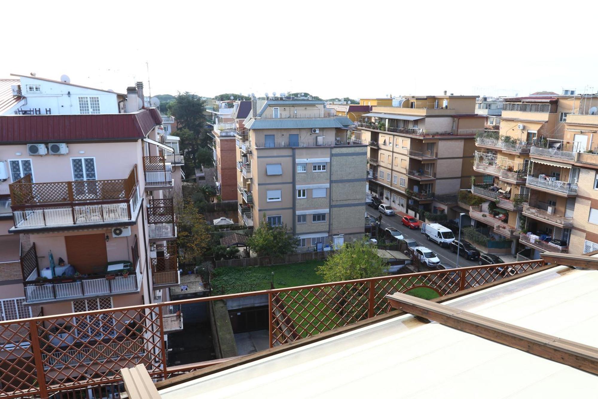 Angela Attico A Pochi Minuti Dal Gemelli E Stazione Fl3 Direzione San Pietro - Centro Apartamento
