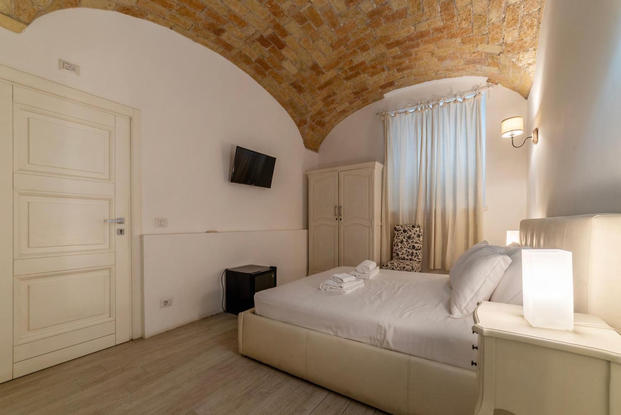 Major 93 Guest house Rome