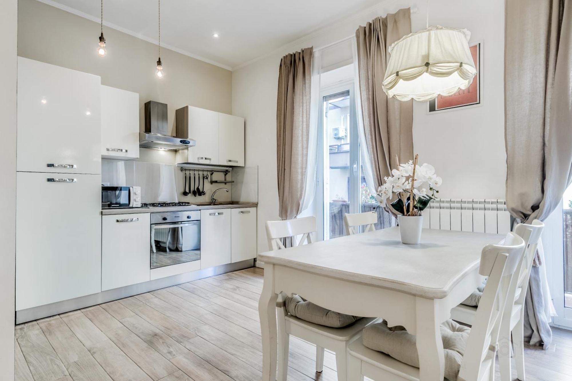 Apartment Metro Battistini Elegante Rome