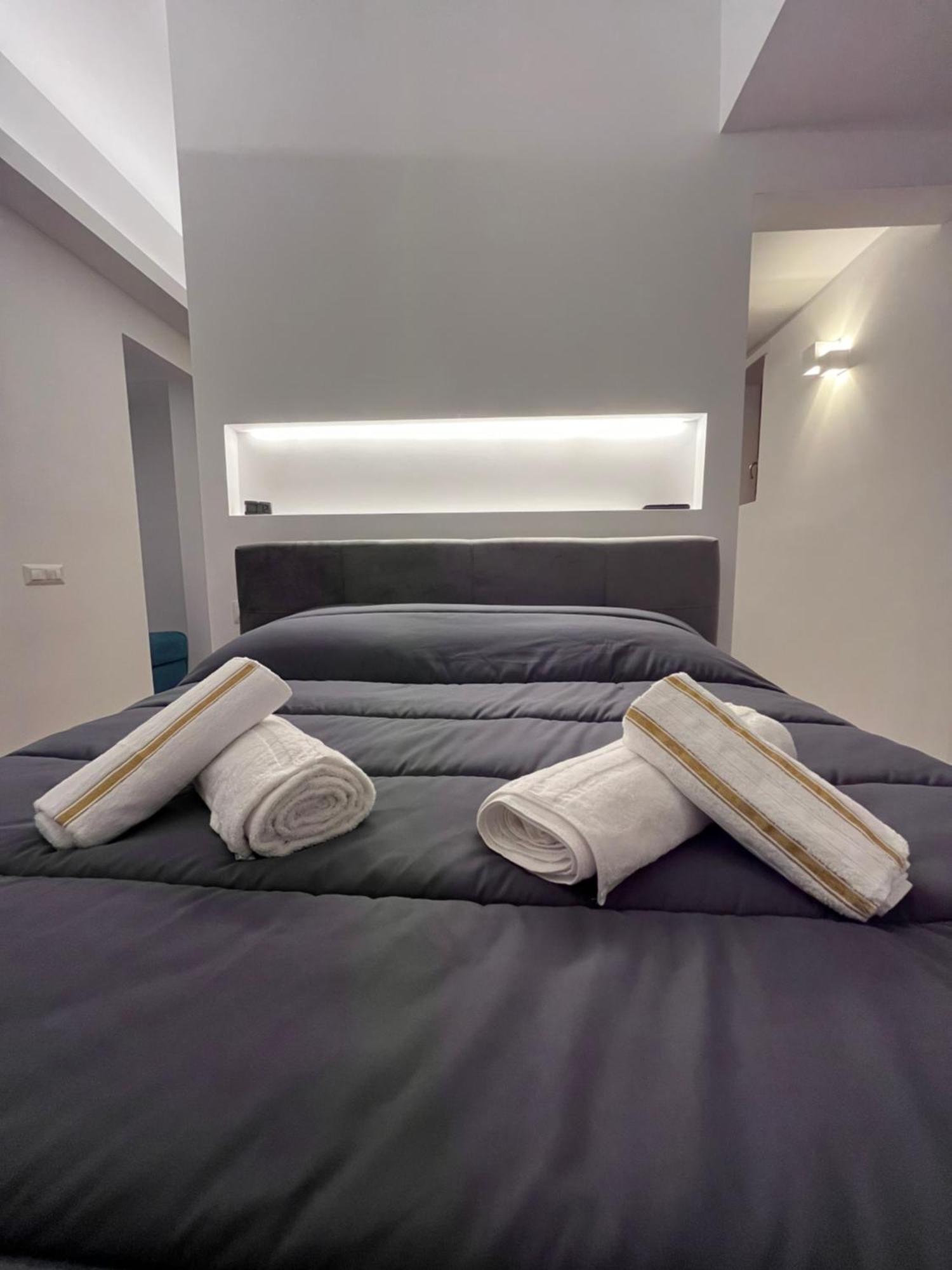 Savoia House, Modern Near Borghese Appartement