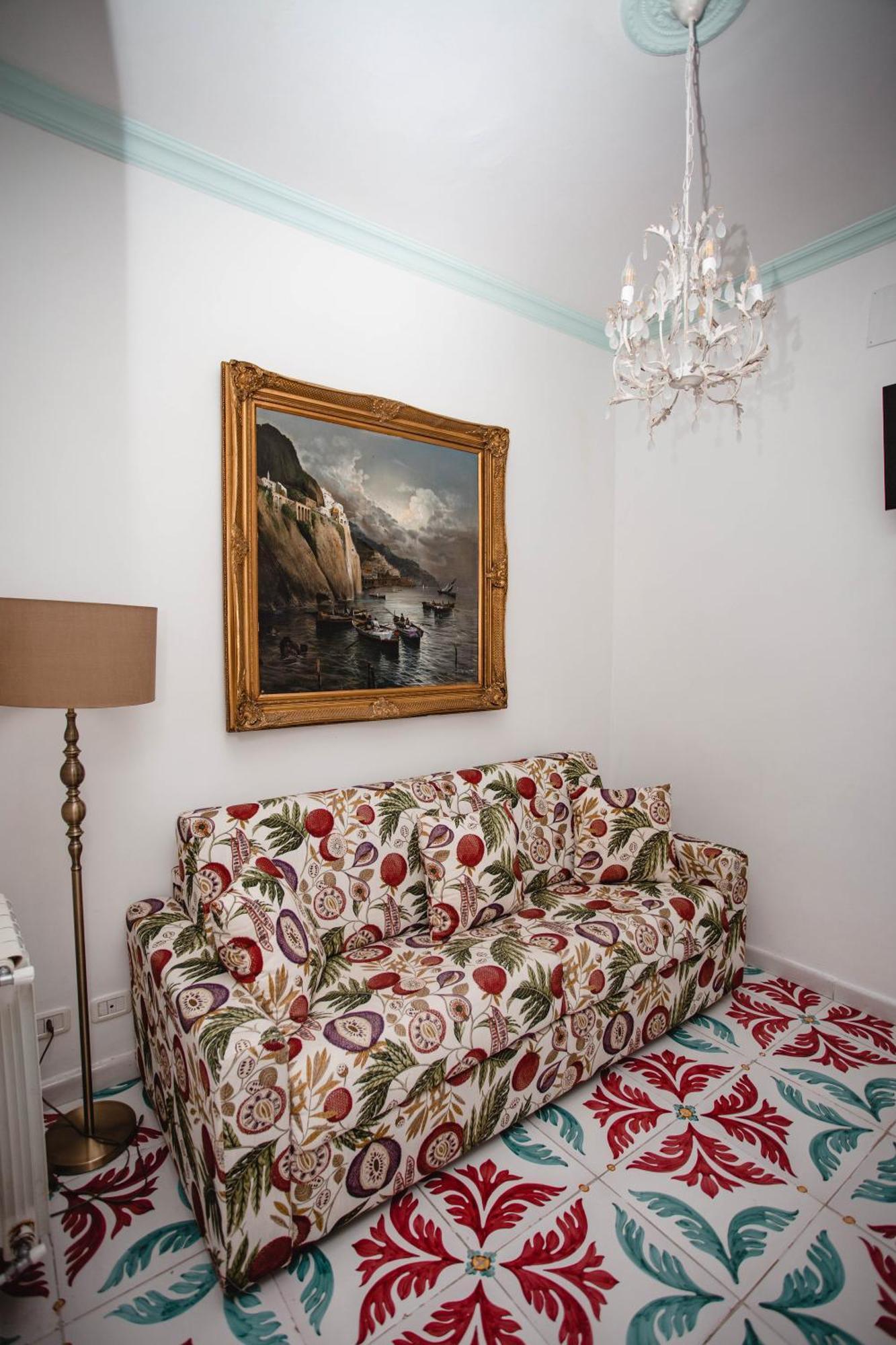 Delfini Trevi House Guest house