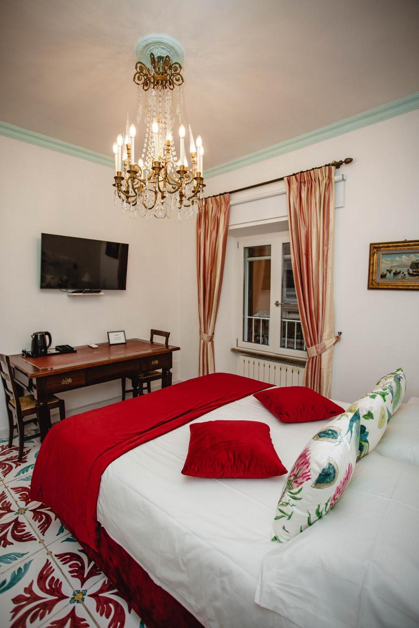 Delfini Trevi House * Rome