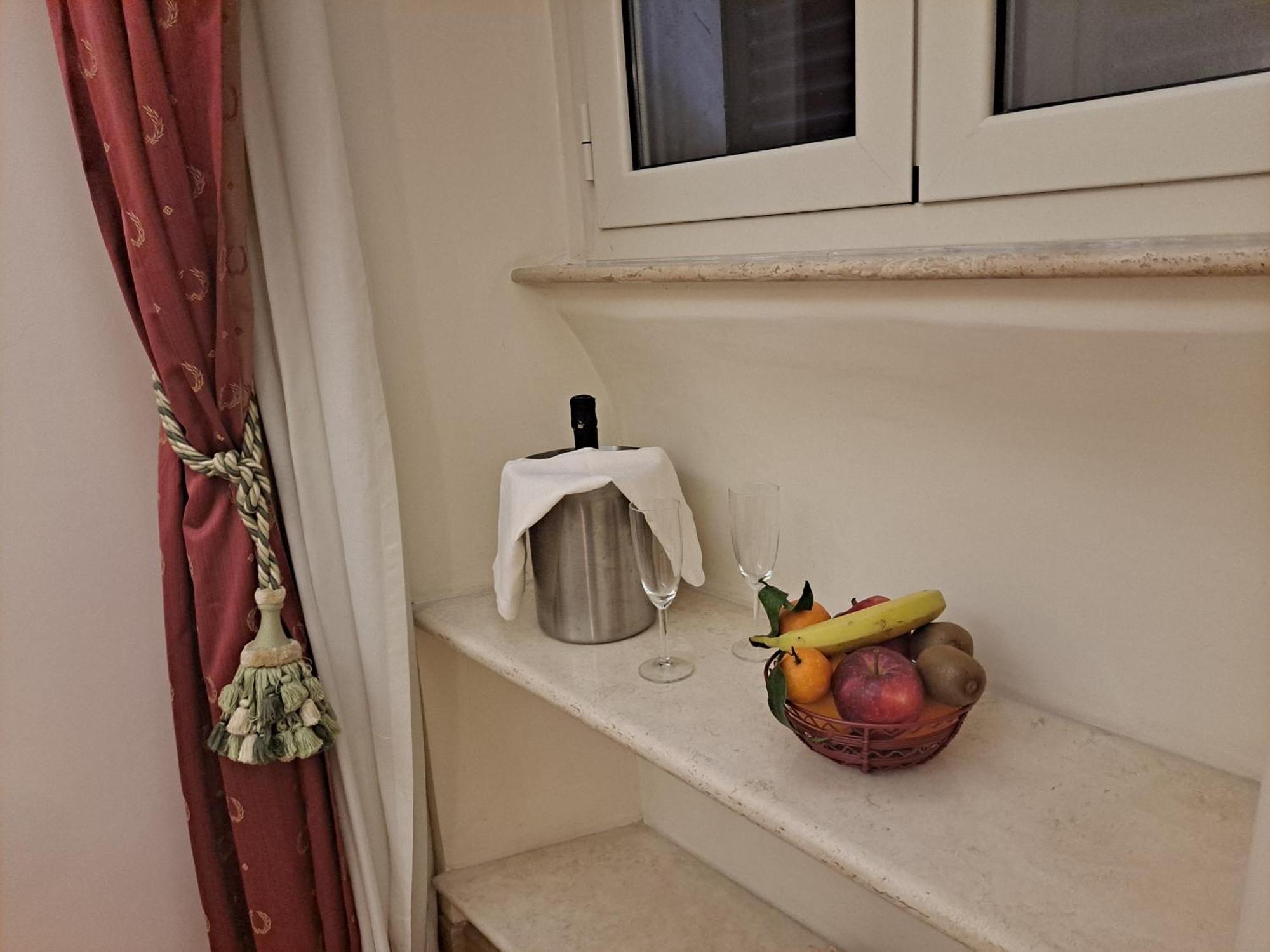 Suites Rome Guest house *