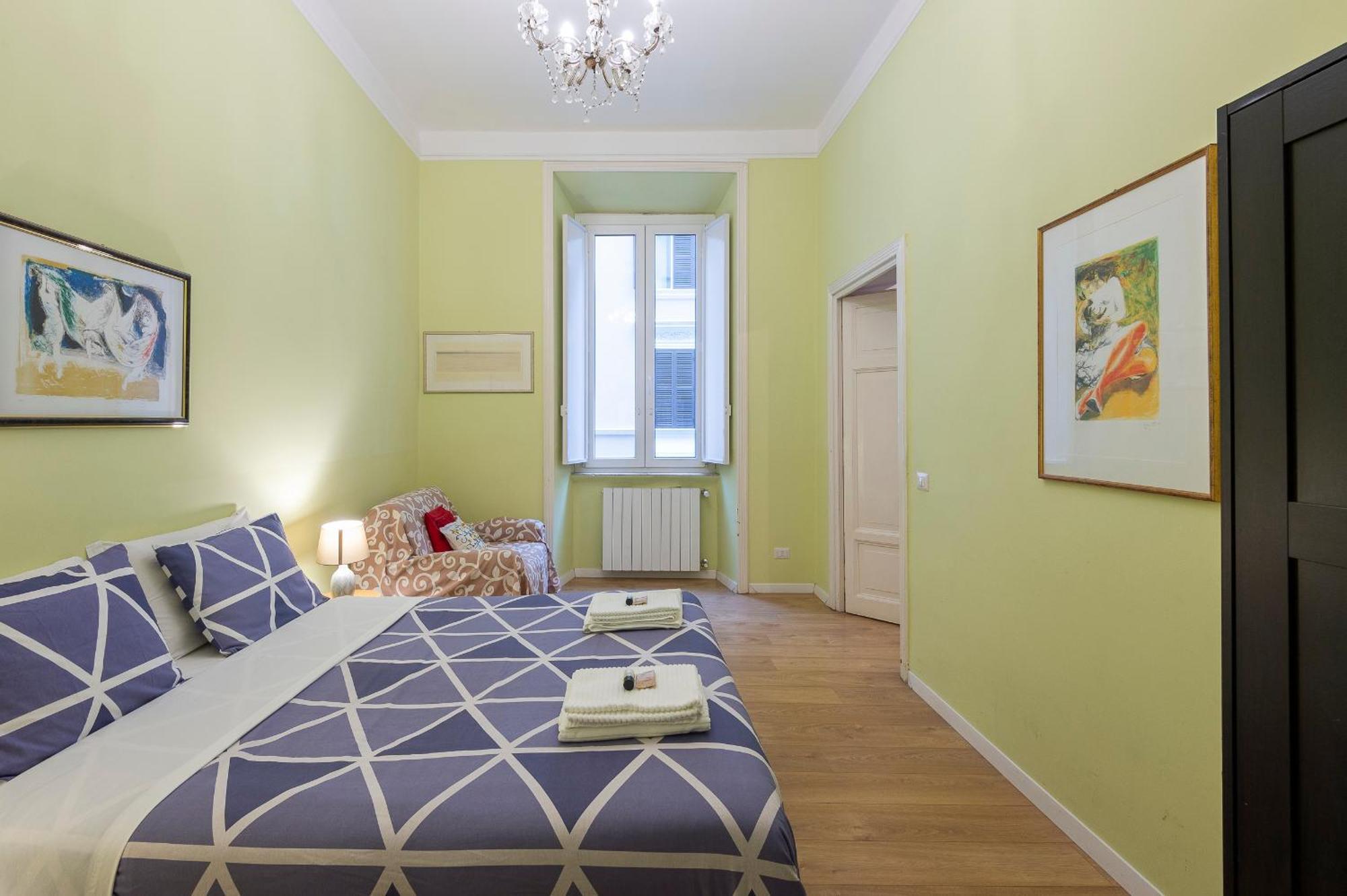Luxury Three Bedrooms Flat In Center *