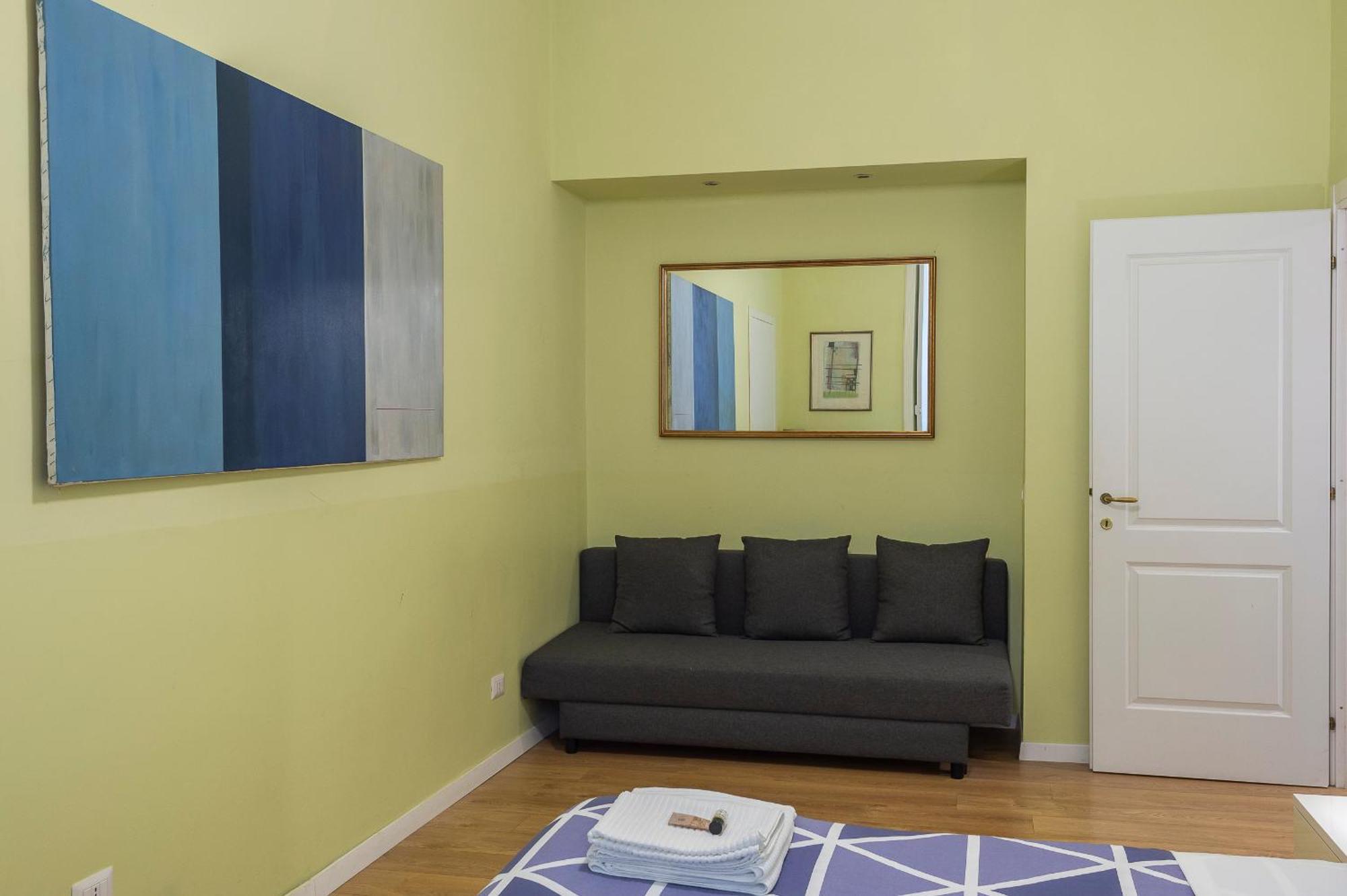 Luxury Three Bedrooms Flat In Center *