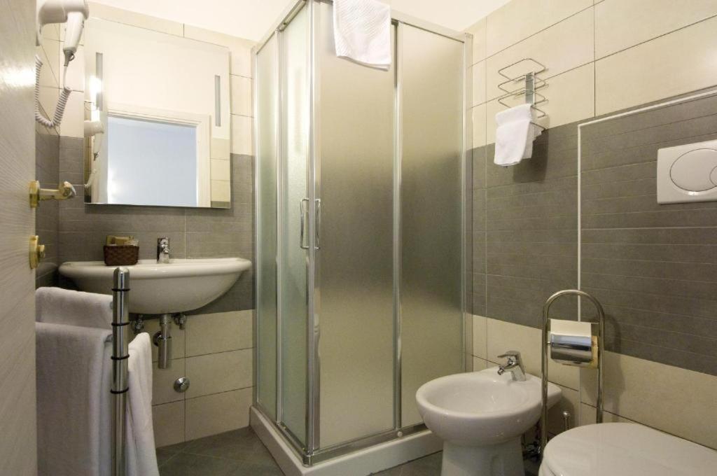 Atlantis 3* Rome