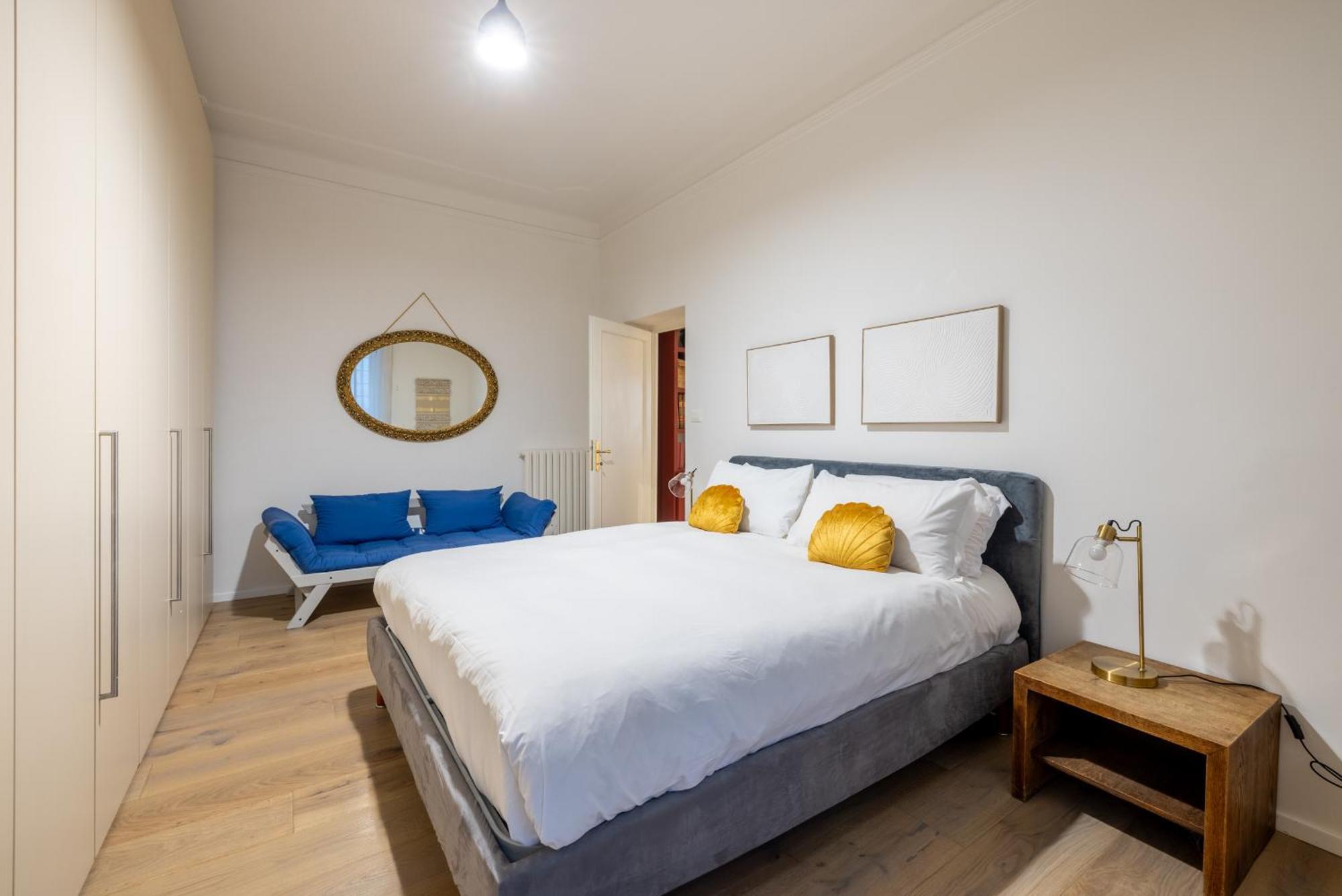 Urban Chic 2 Bedroom Vatican Escape Apartment *