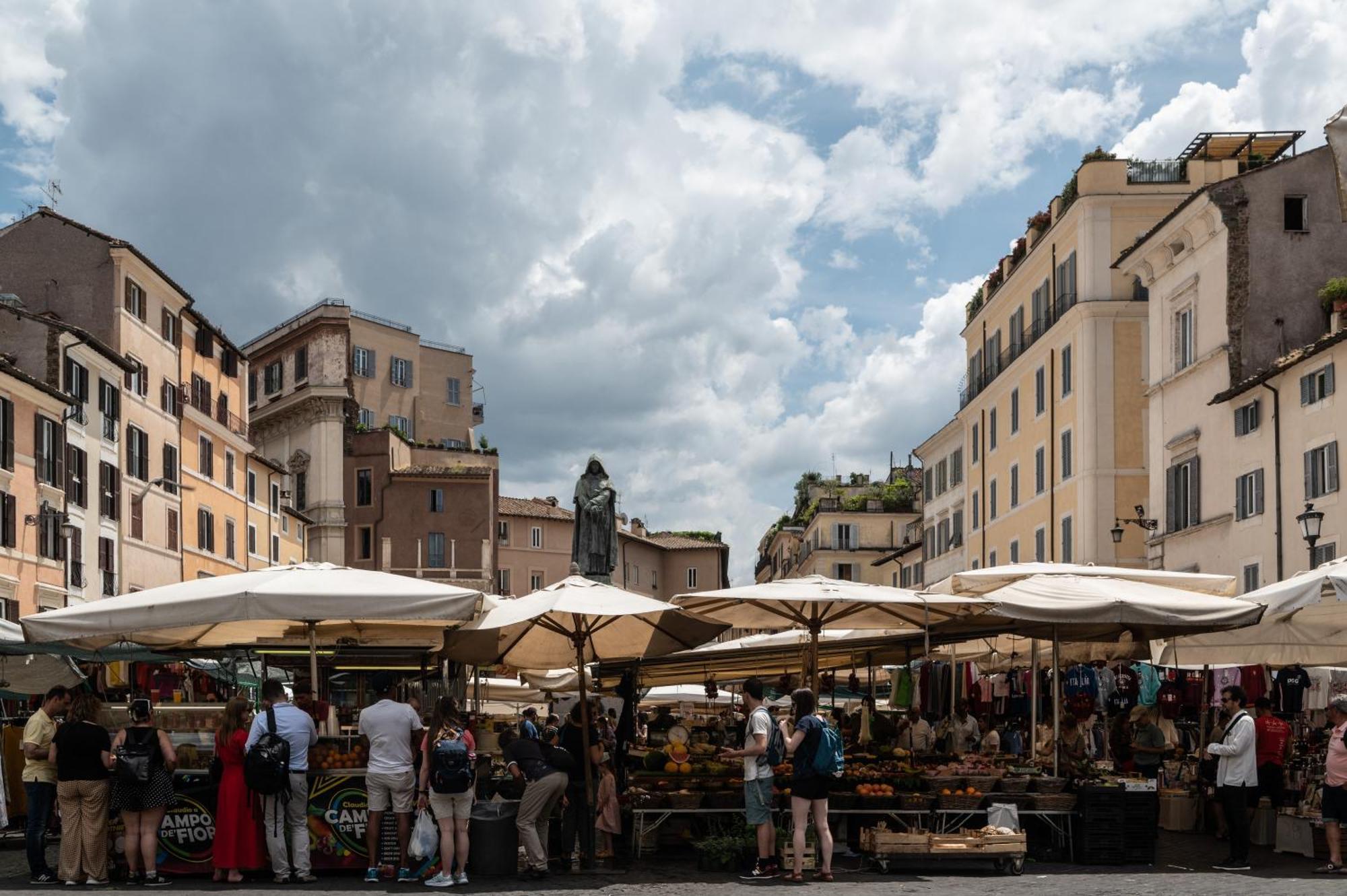 Campo De Fiori Charming Apartment