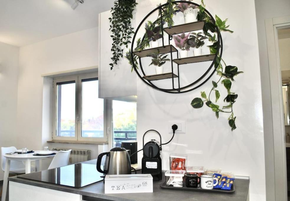 Apartment White Mary House For Two People