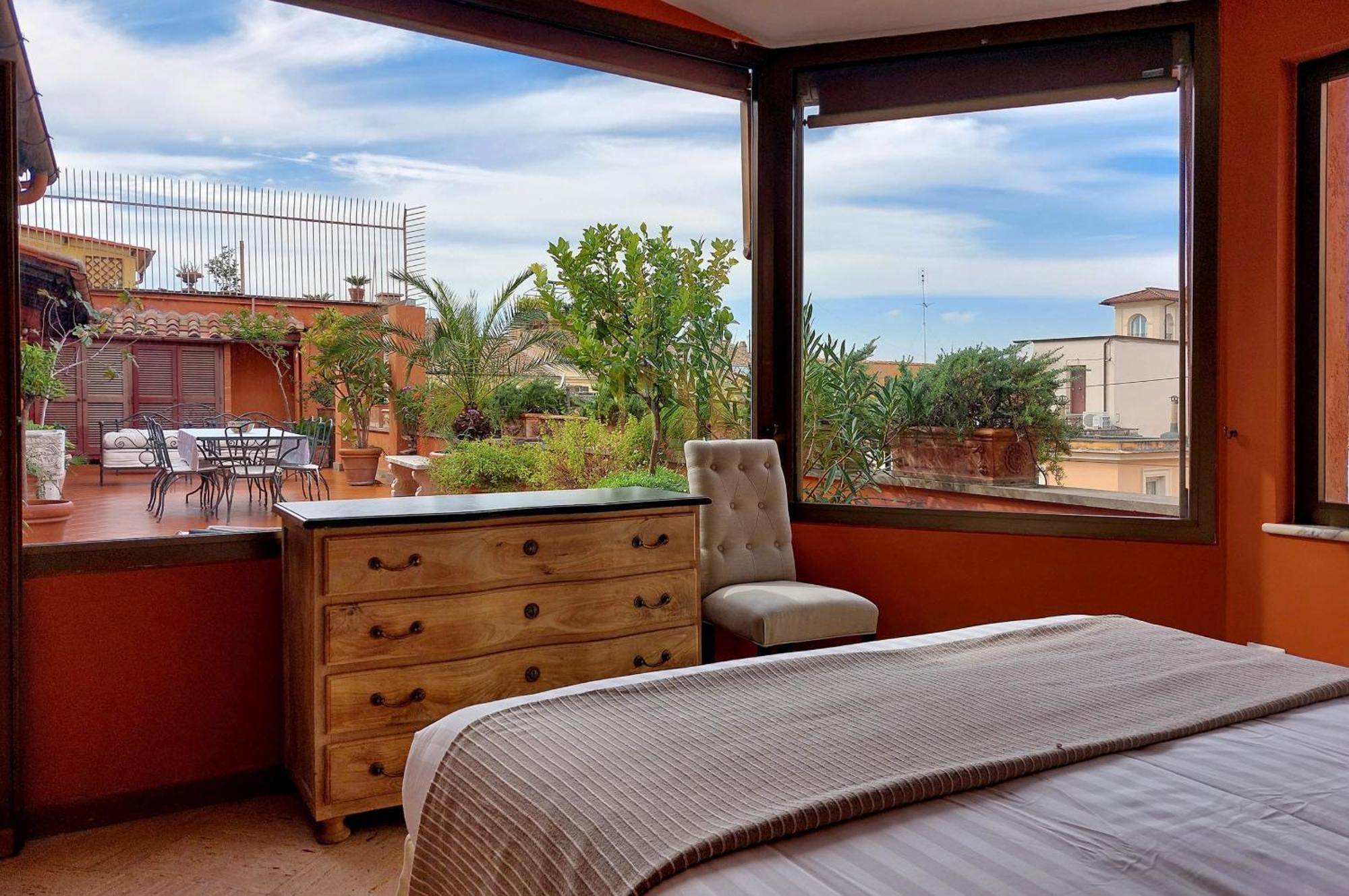 Treasurerome Spanish Steps Penthouse *
