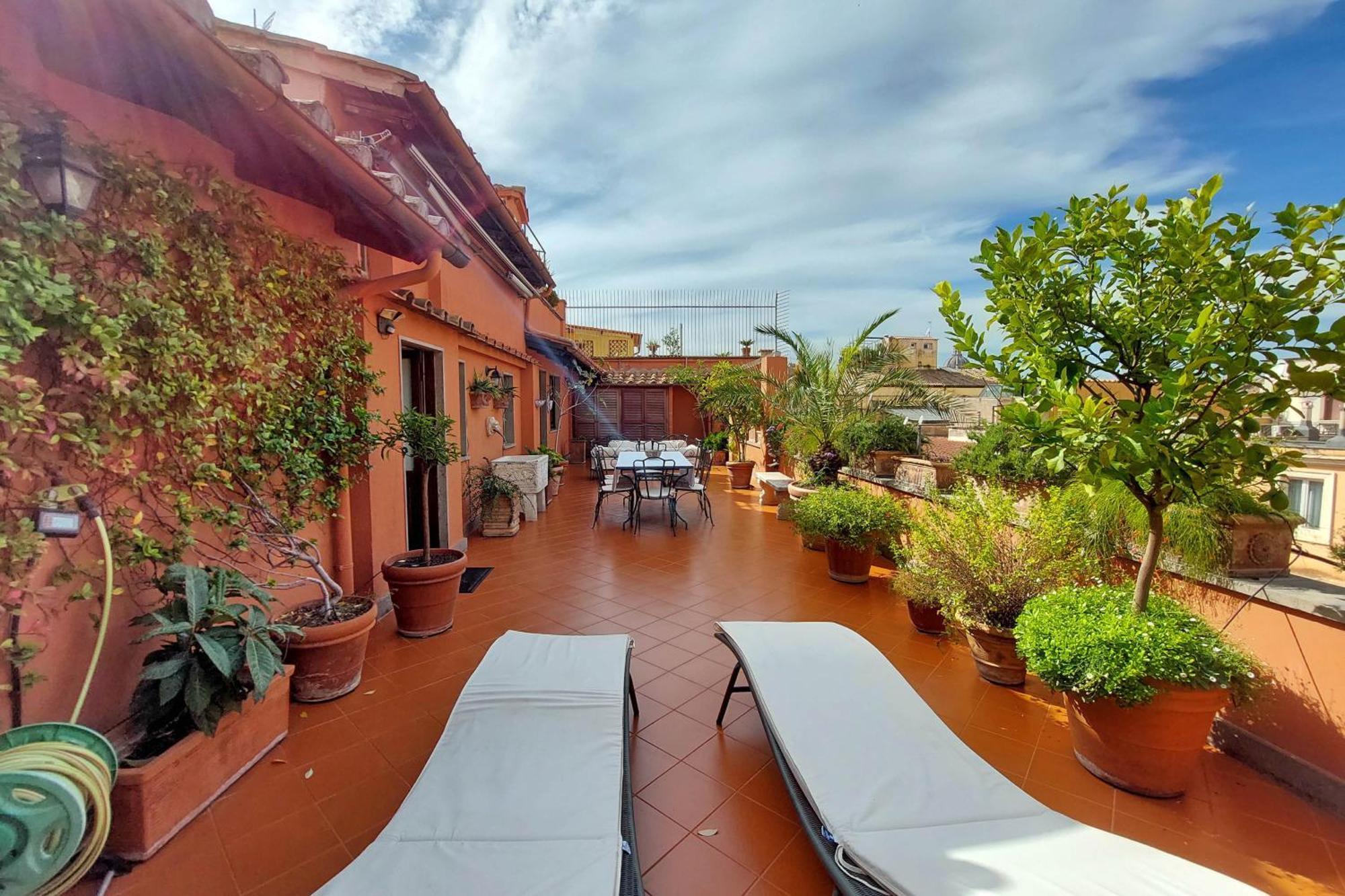 Apartment Treasurerome Spanish Steps Penthouse Rome