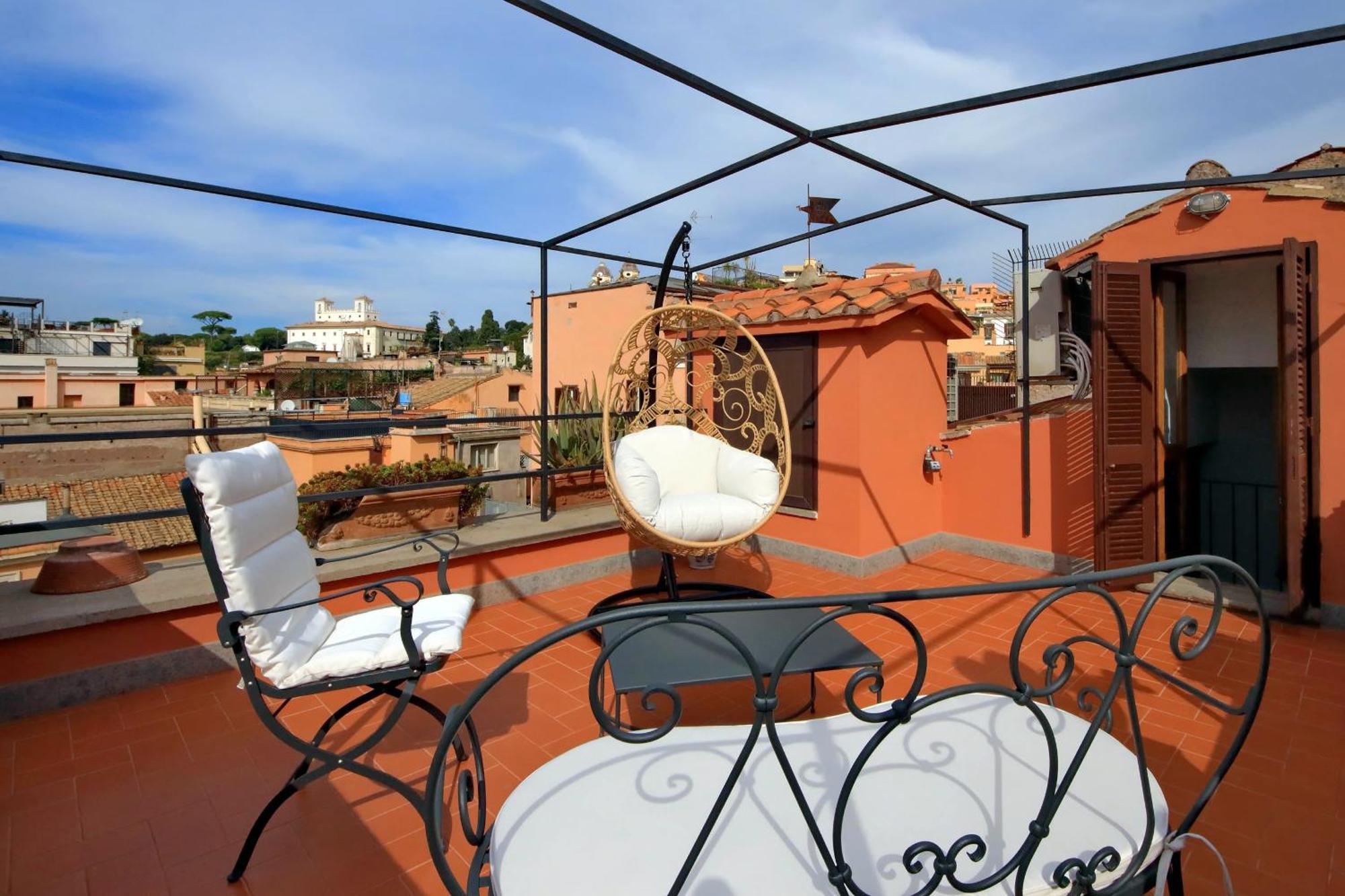 Treasurerome Spanish Steps Penthouse Apartment Rome