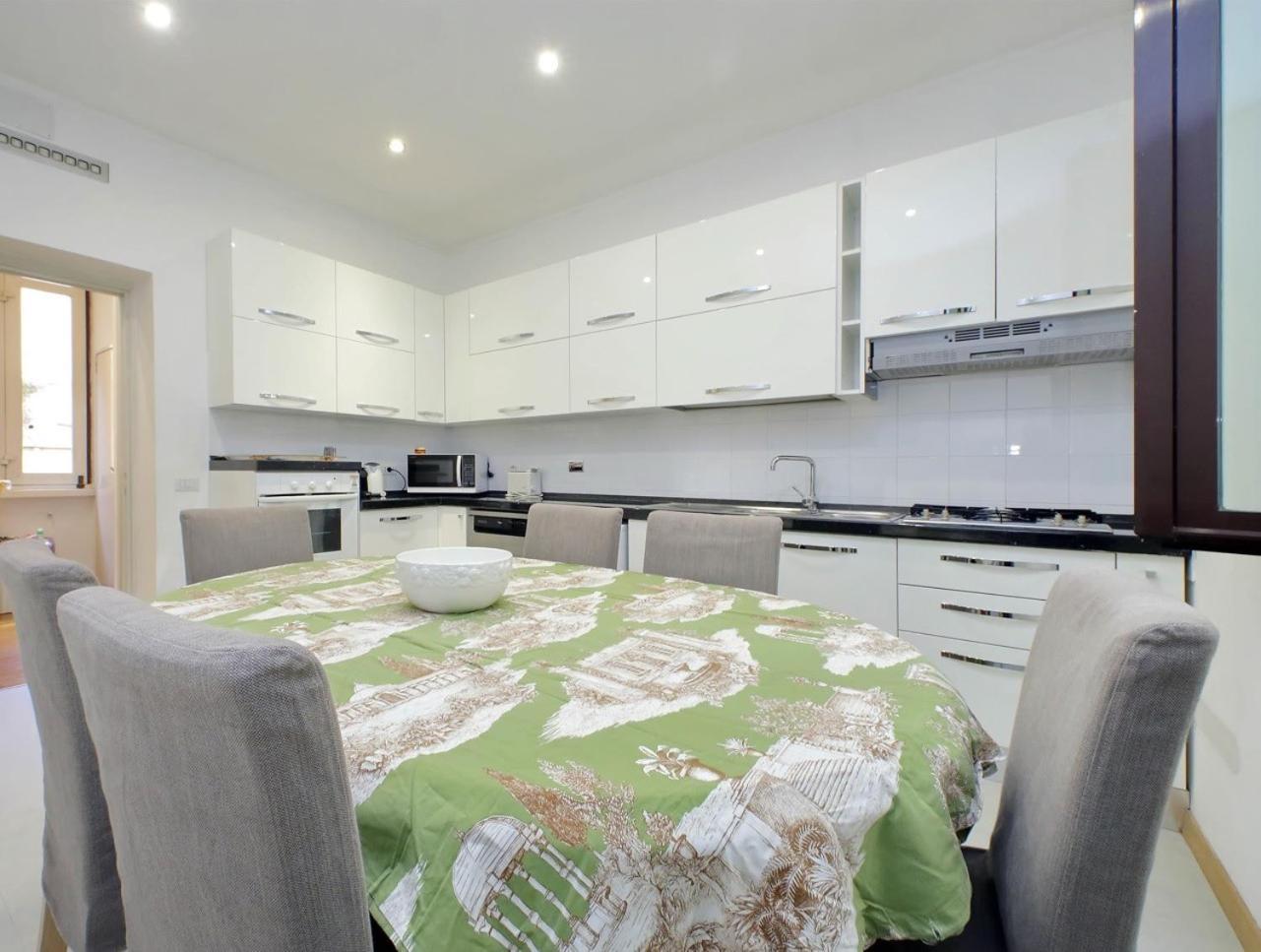 Treasurerome Spanish Steps Family Apartment