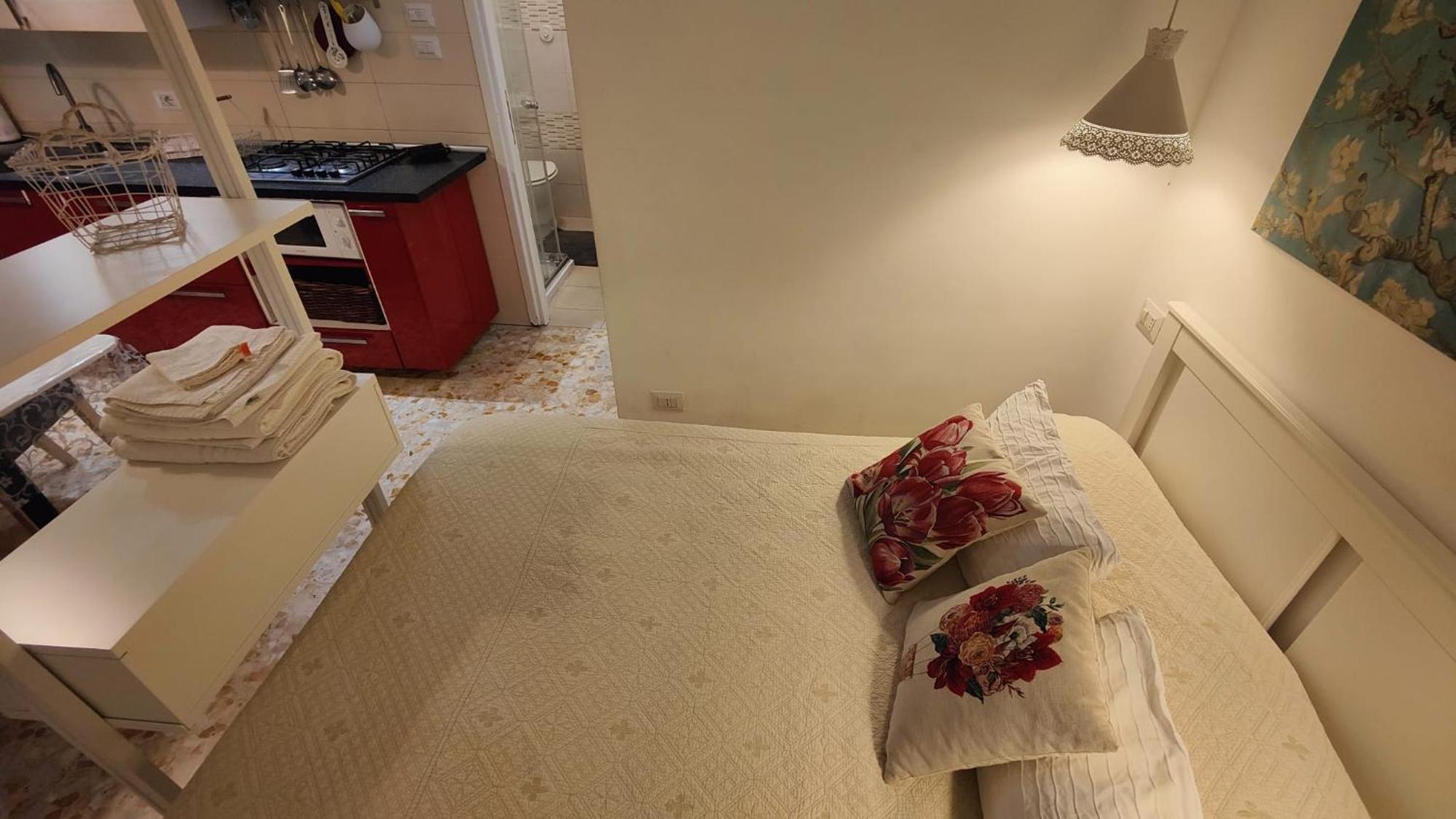 Sergio Tourist Rental Close Tiburtina Station Rome