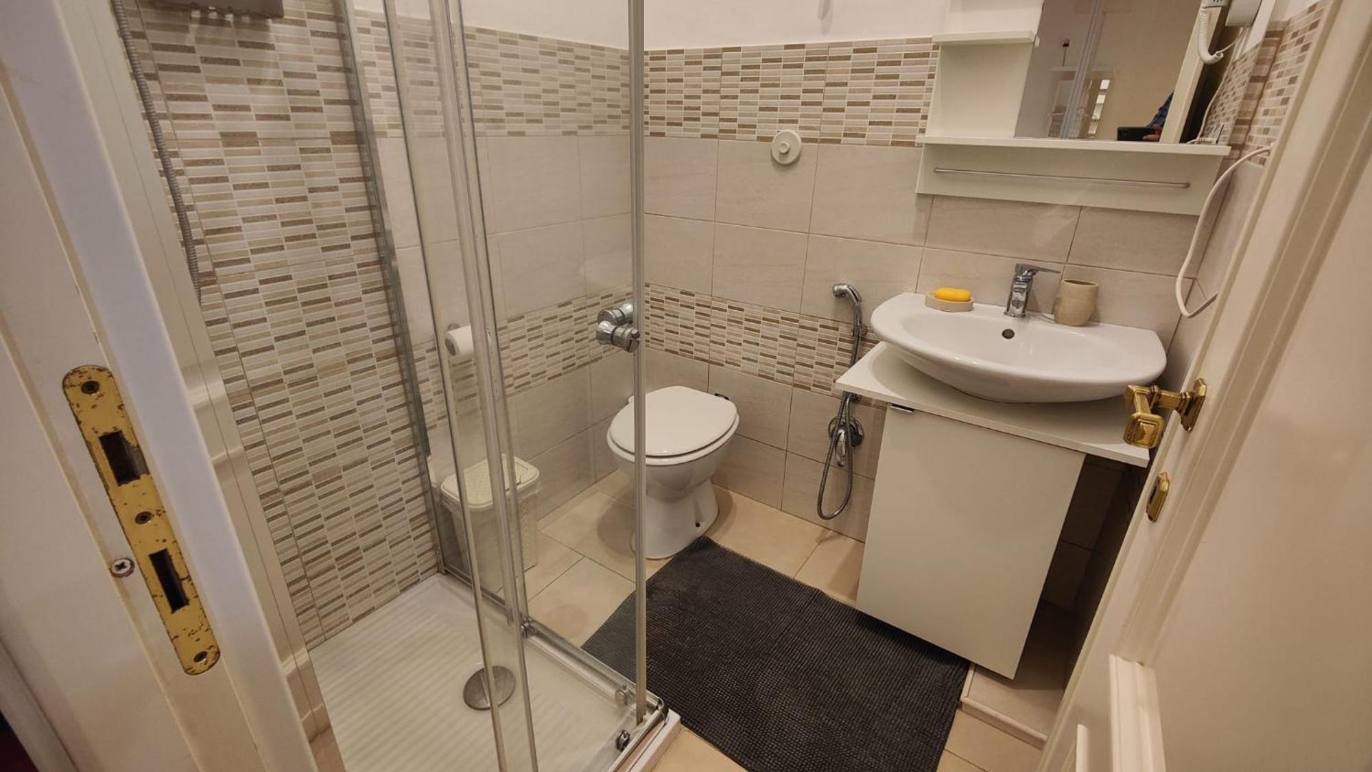Sergio Tourist Rental Close Tiburtina Station Rome