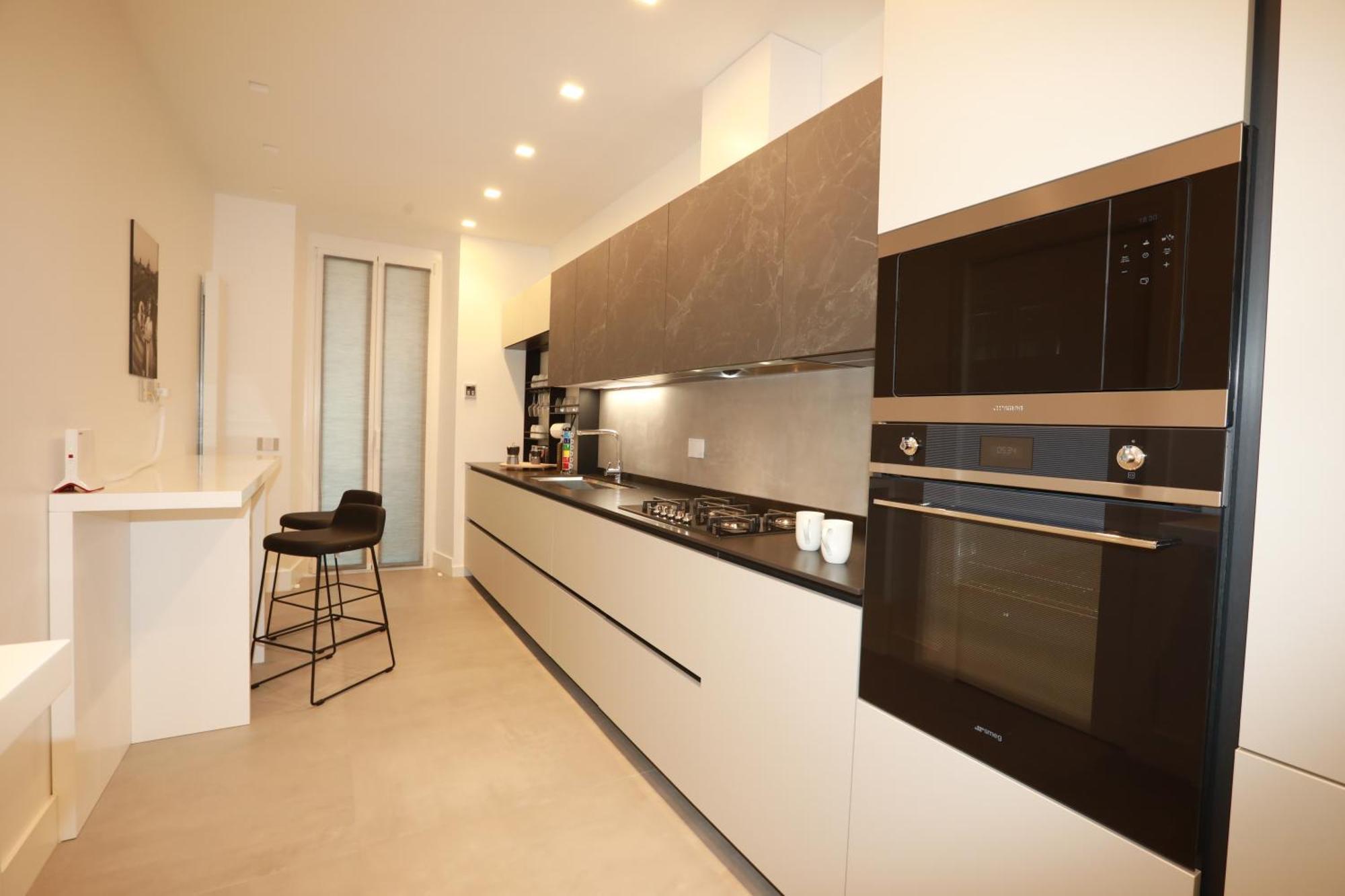 Unique Luxury *