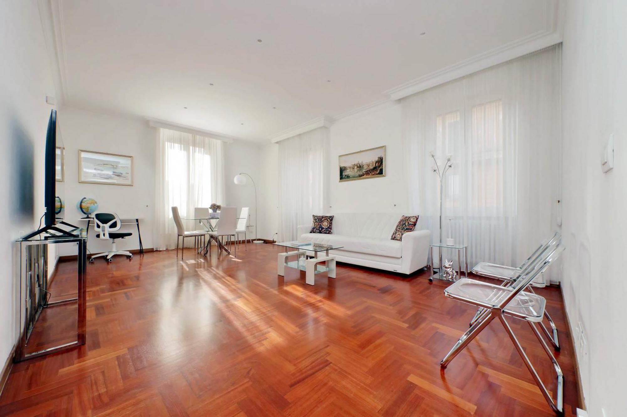 Elegant And Spacious Apartment, Vespasiano 9 Apartamento *