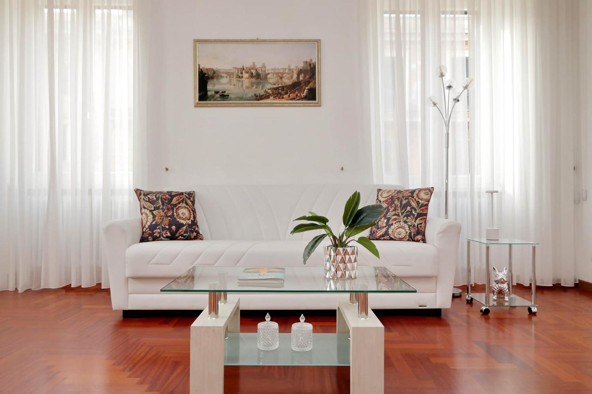 Appartement Elegant And Spacious Apartment, Vespasiano 9 Rome
