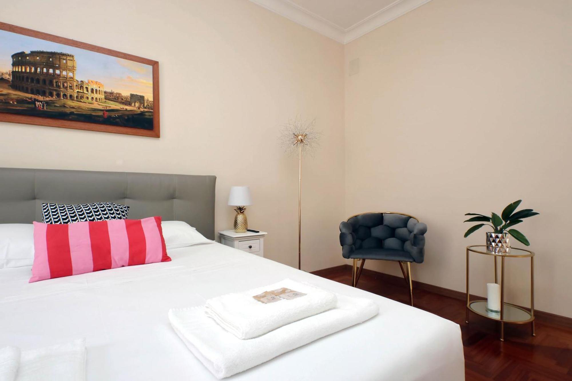 Elegant And Spacious Apartment, Vespasiano 9 Appartement Rome