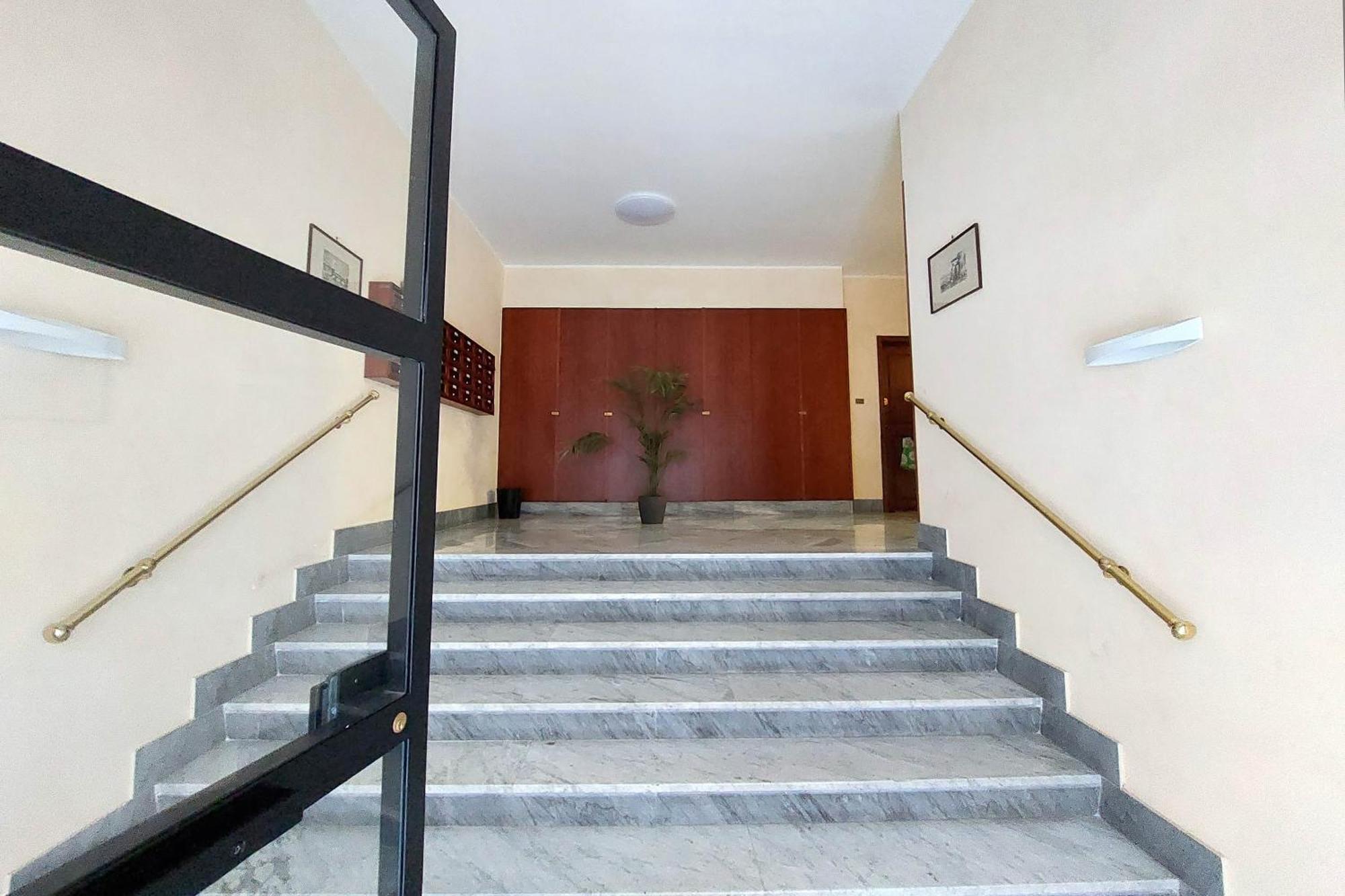 Lovely With Terrace Near The Vatican Apartment